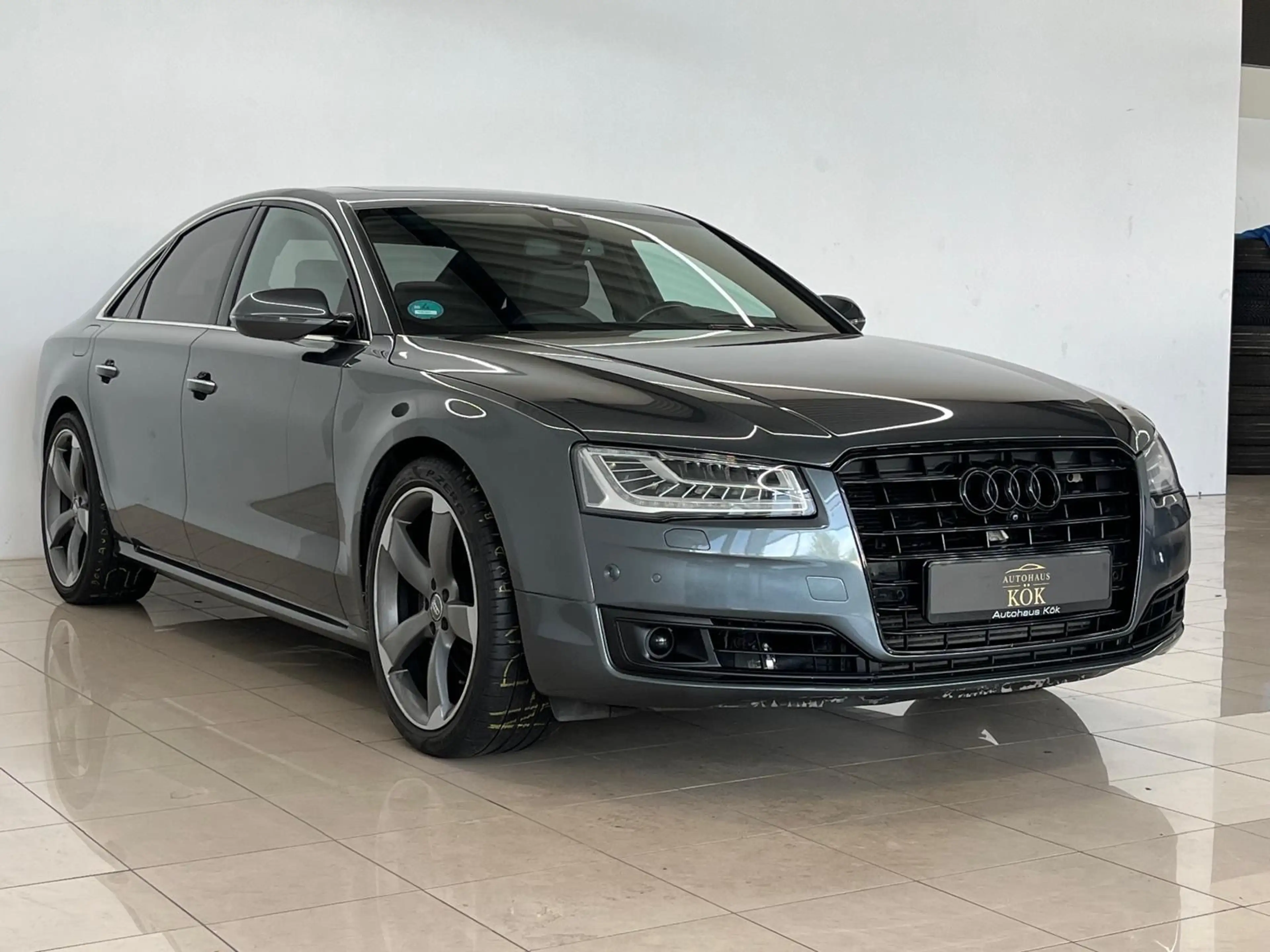 Audi A8 3.0 TDI quattro 8 Fach HeadUp Schiebedach RFK — photo 4