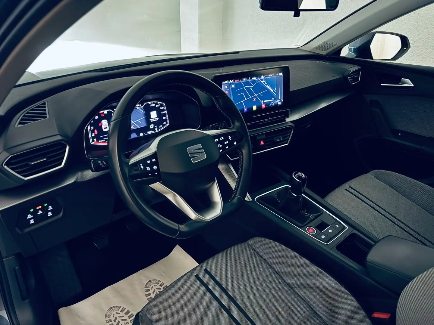 SEAT Leon Sportstourer Style 2.0 TDI * 1.HAND * NAVI Blau - 2