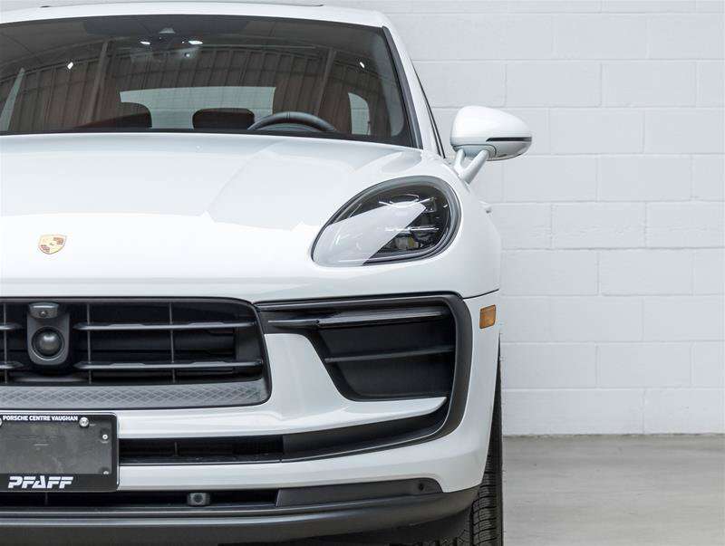 2025 Porsche Macan AWD — снимка 1