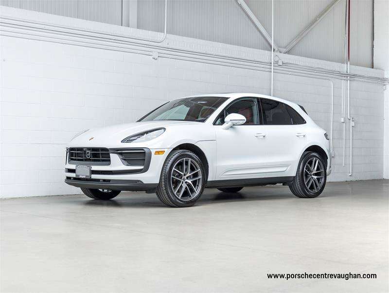 2025 Porsche Macan AWD