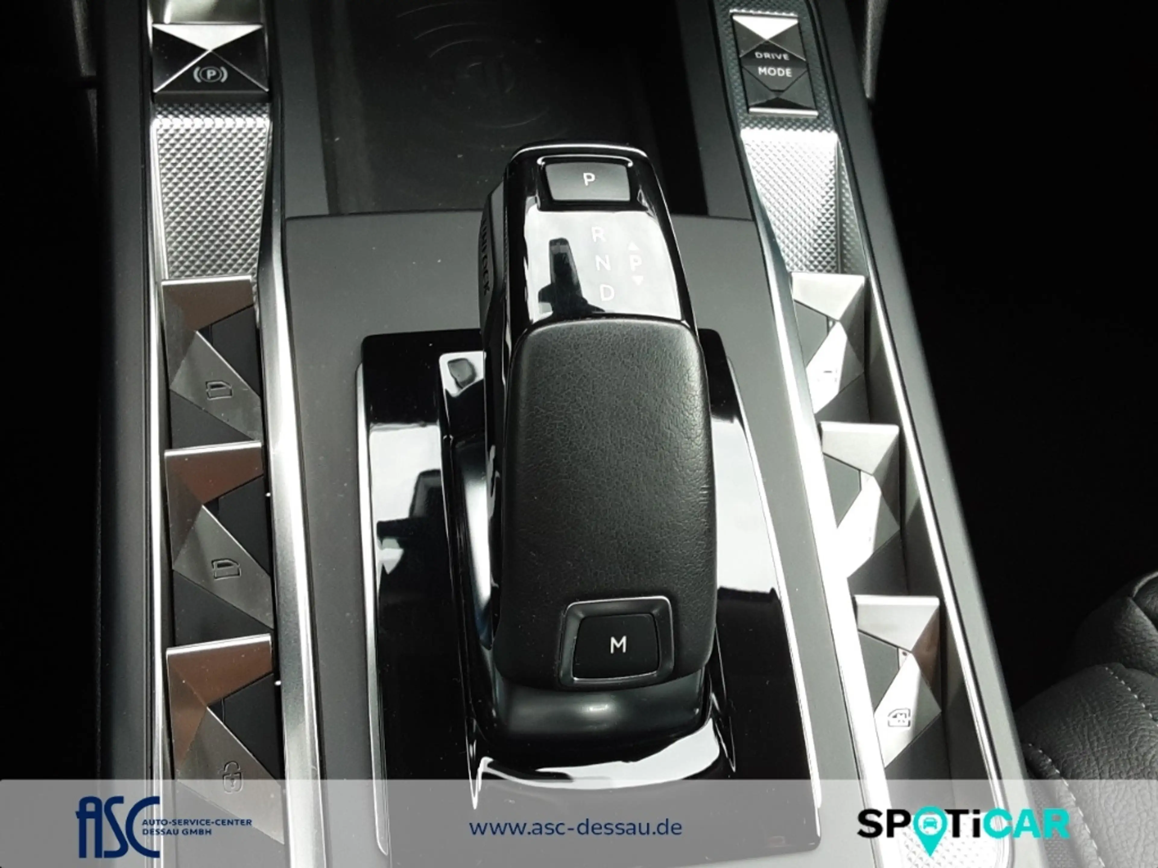 Citroen DS3 Crossback SoChic 155 Automatik, Leder , Navi , Kam — photo 14