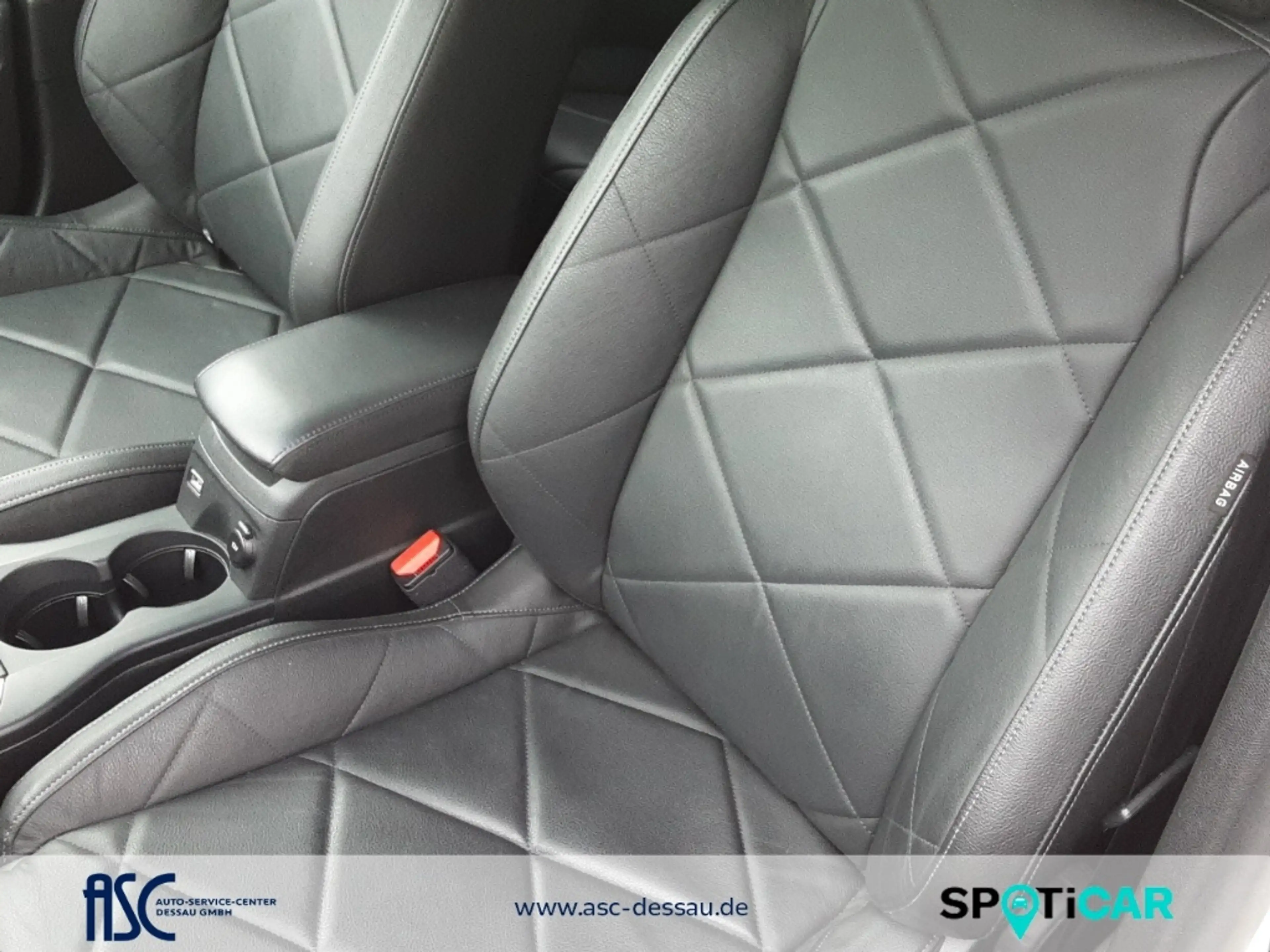 Citroen DS3 Crossback SoChic 155 Automatik, Leder , Navi , Kam — photo 11