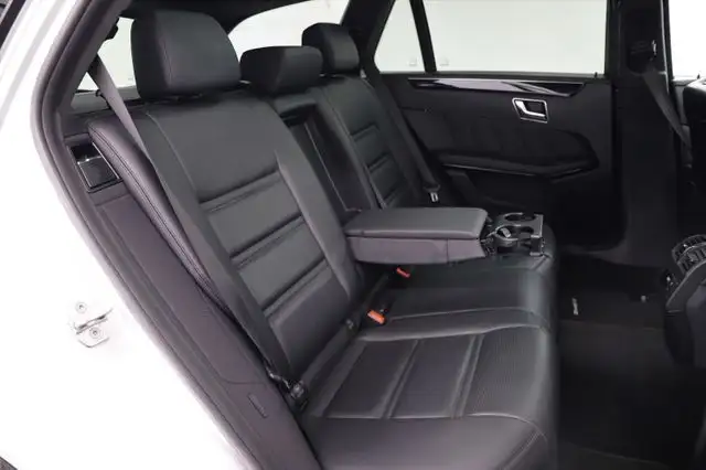 Mercedes-Benz E Class view 14