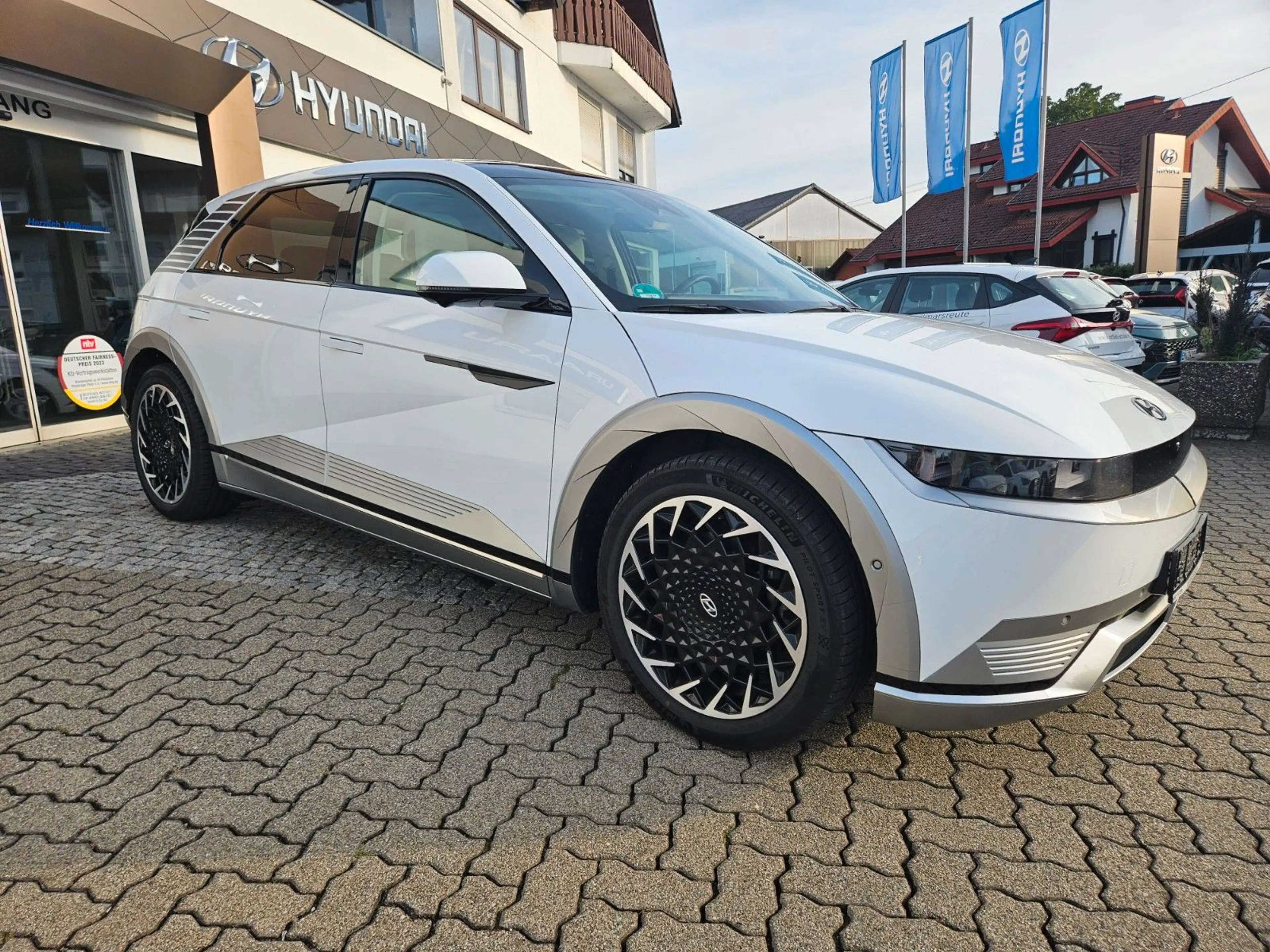 Hyundai IONIQ 5 UNIQ 77,4 kWh + Pano + RELAX-Paket — photo 2