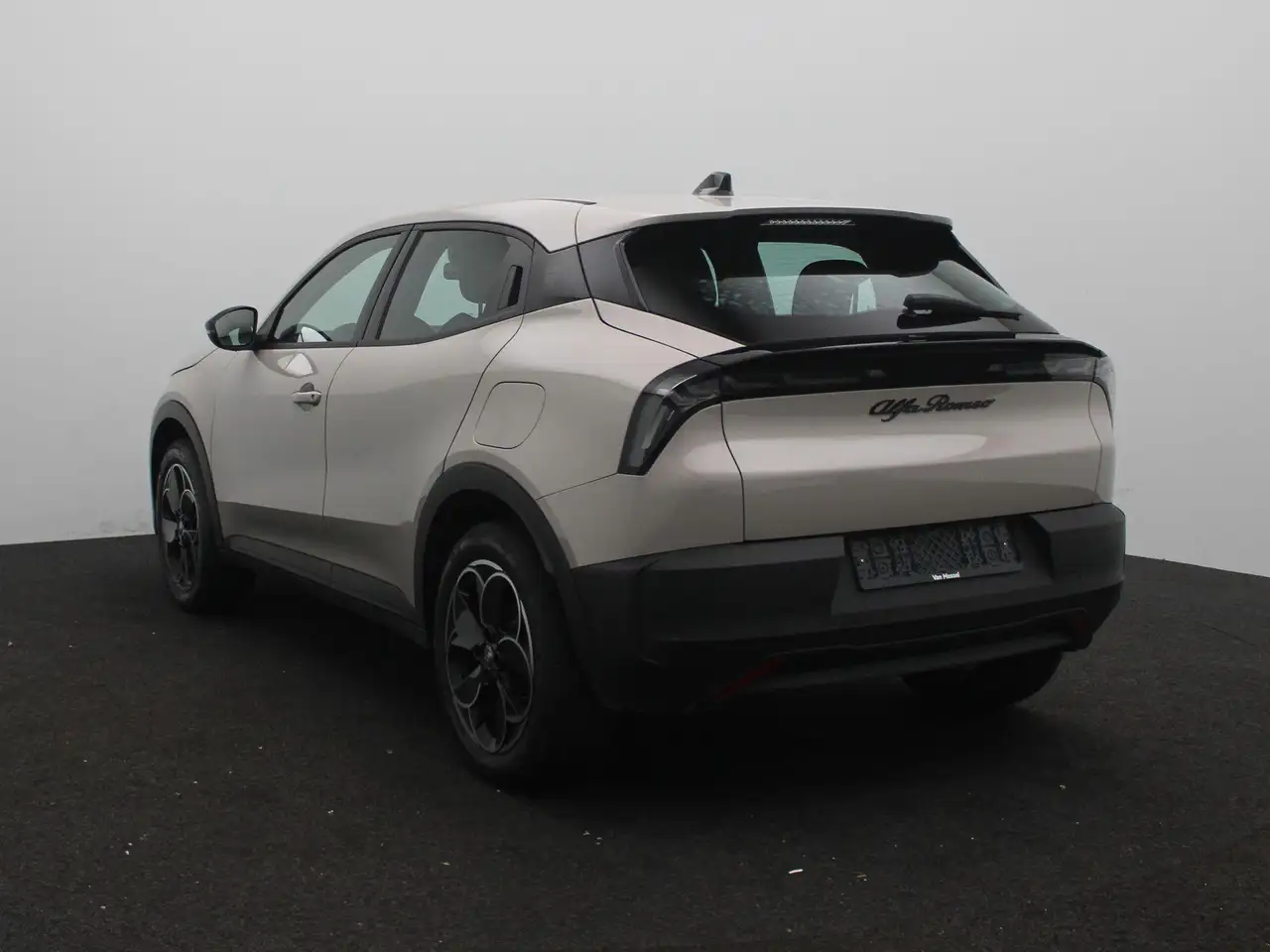 Alfa Romeo Junior 2025
