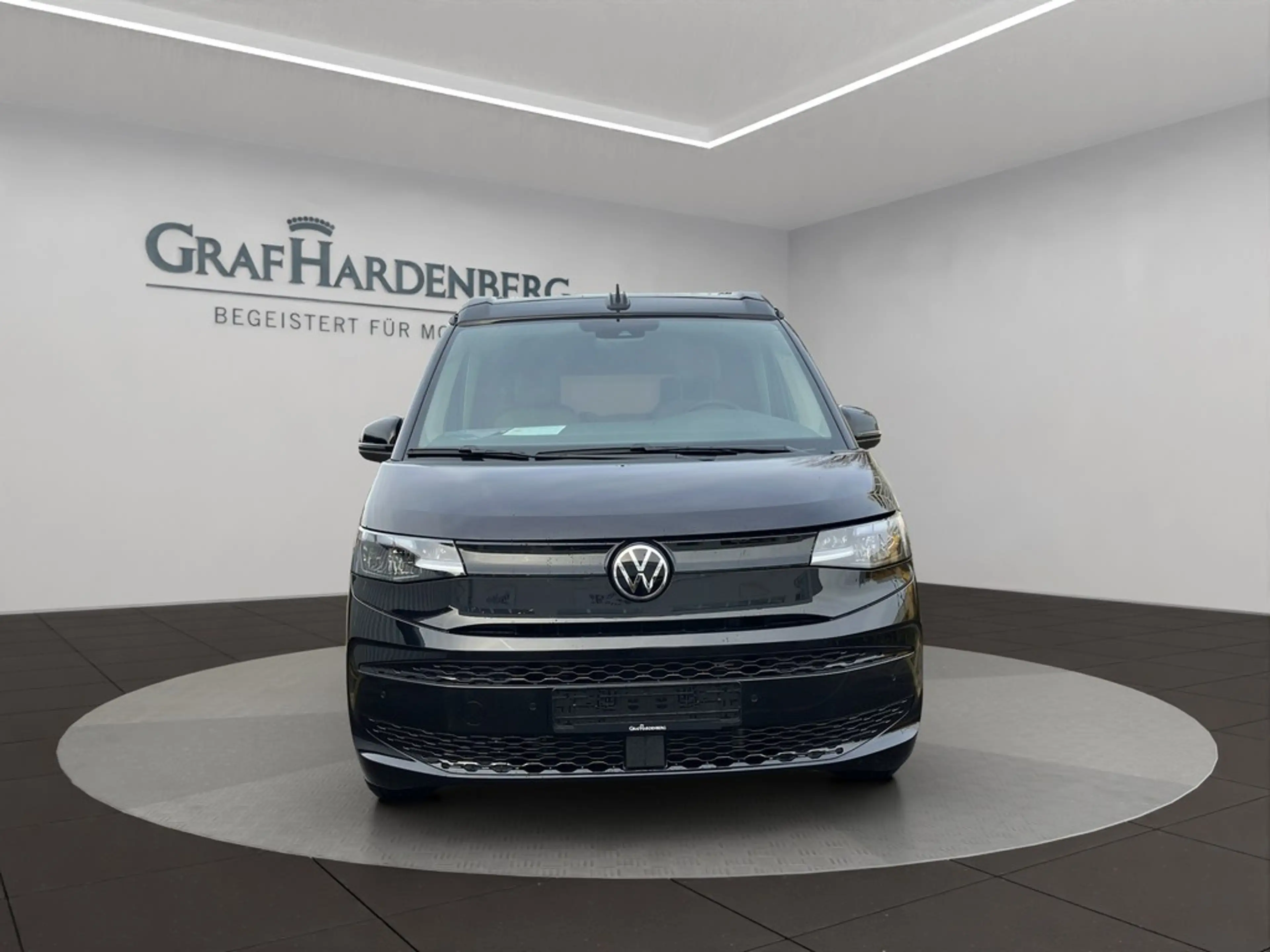 Volkswagen T7 California Beach Benzin 6-Sitzer Beach — photo 9