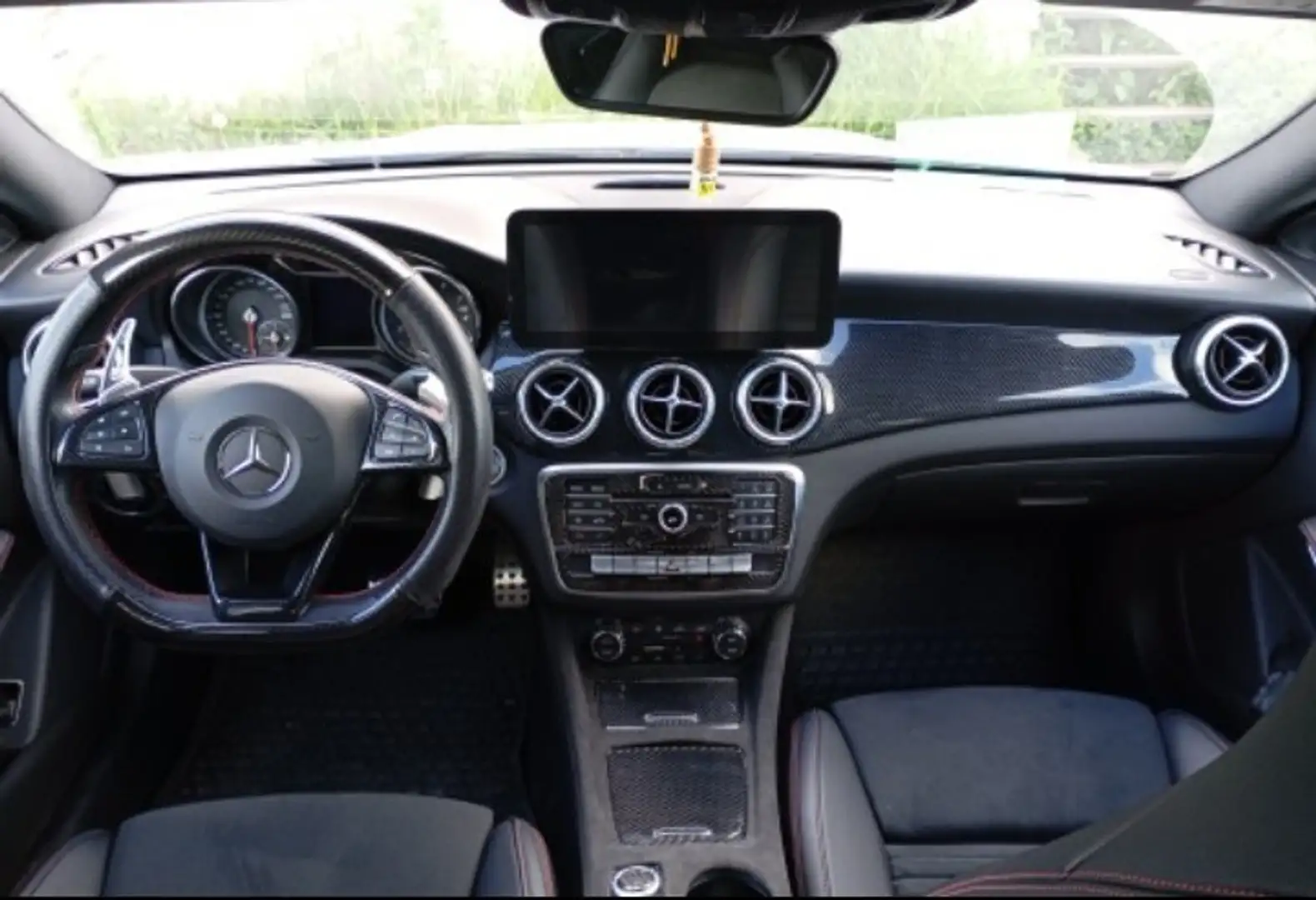 Mercedes-Benz CLA 220 Premium 4matic auto - 2