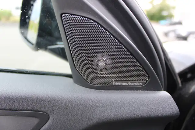BMW M view 11