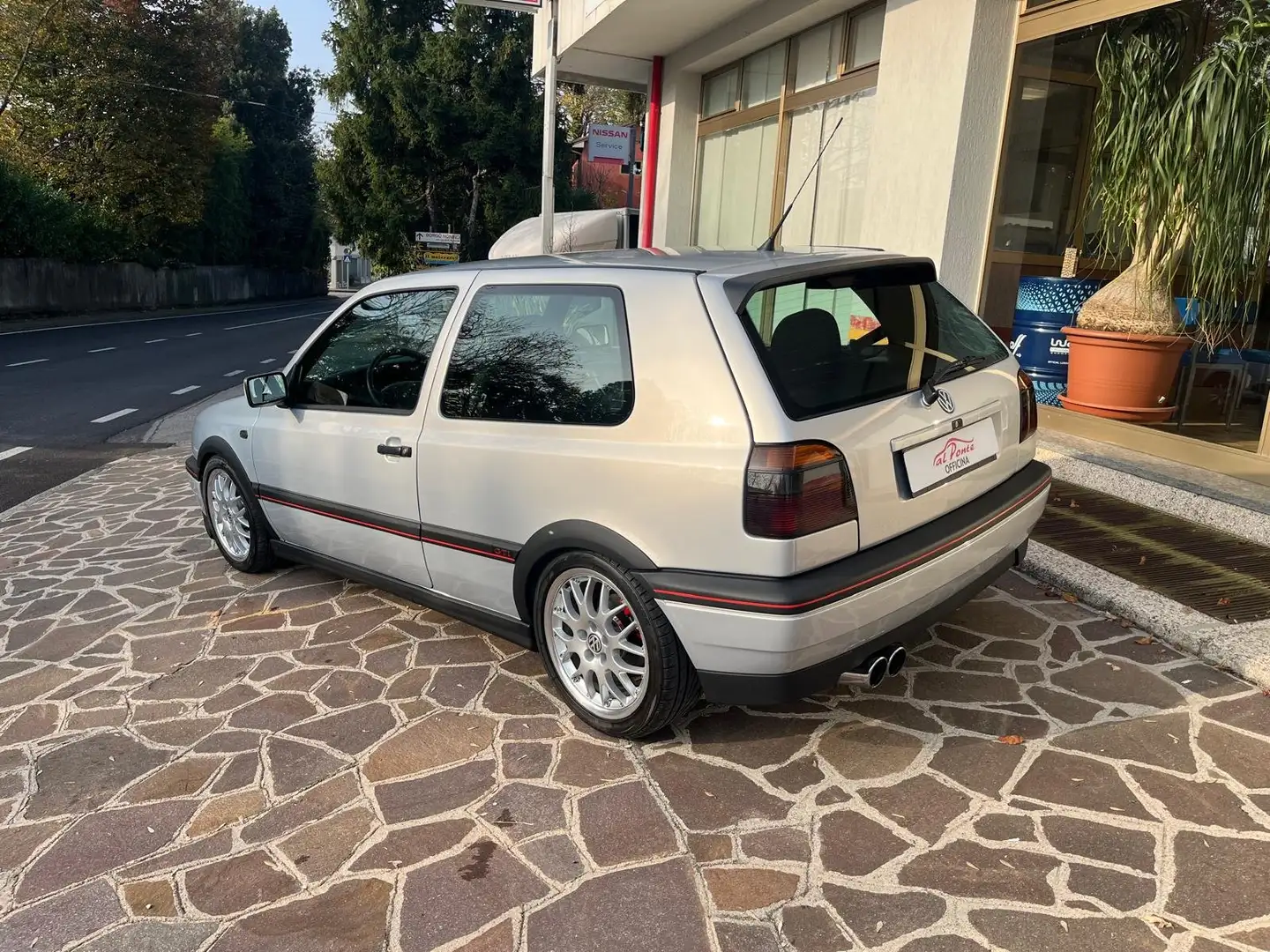Volkswagen Golf GTI Golf III 1996 3p 2.0 16v 20years edition C/AC Grijs - 2