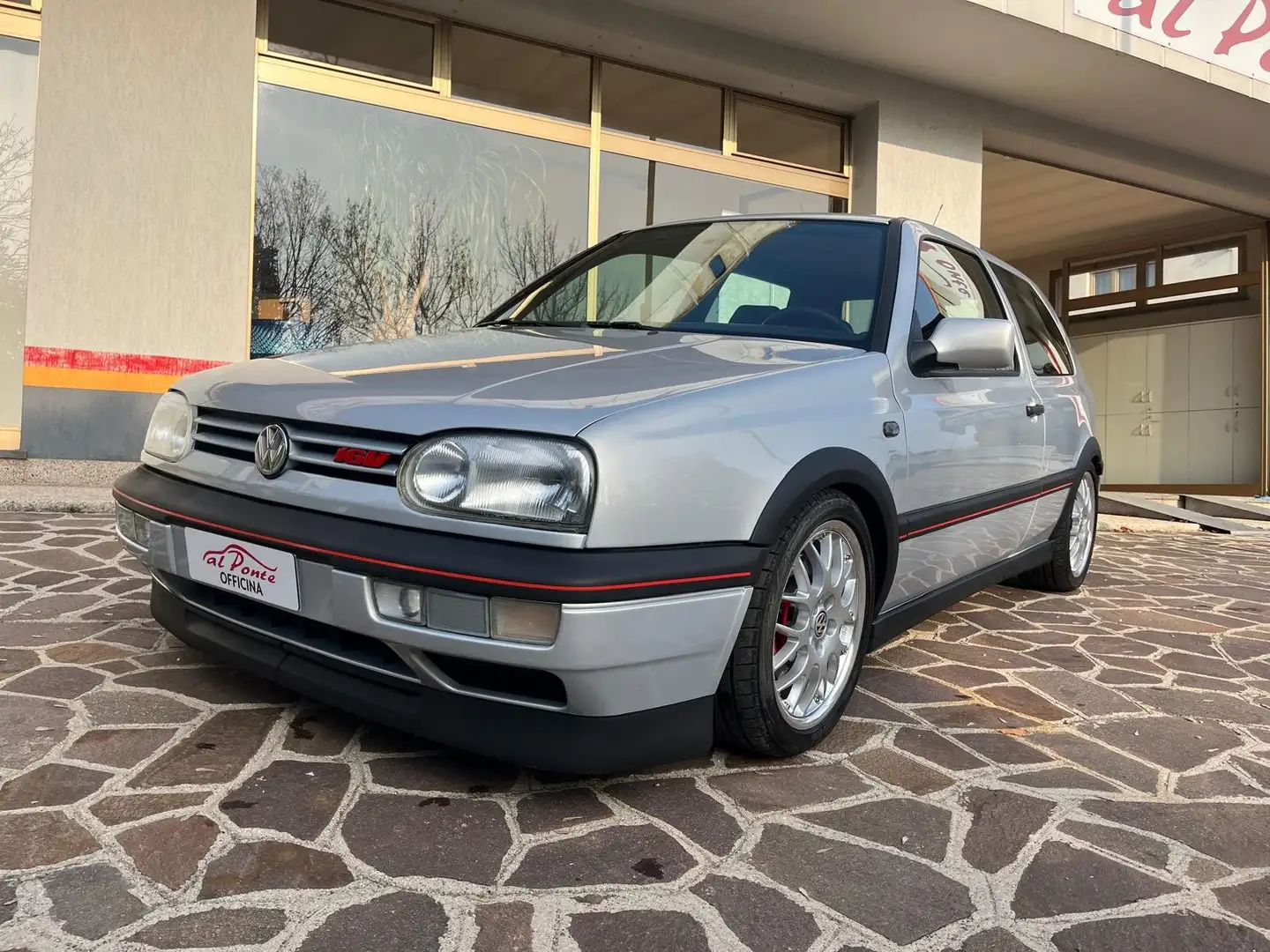 Volkswagen Golf GTI Golf III 1996 3p 2.0 16v 20years edition C/AC Grijs - 1