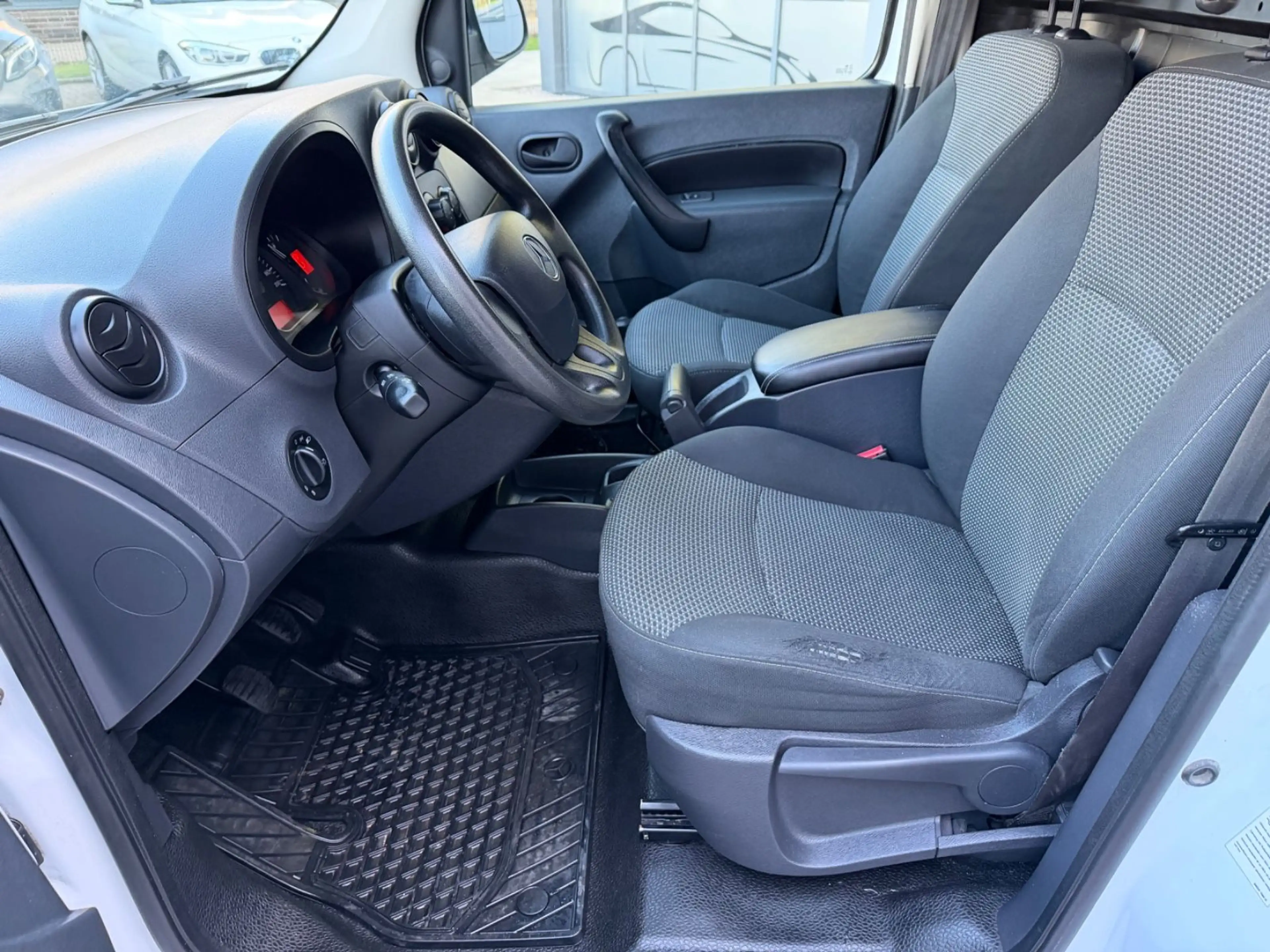Mercedes-Benz Citan Kasten 111 CDI lang/KLIMA/AHK/KAMERA/MWST — photo 11