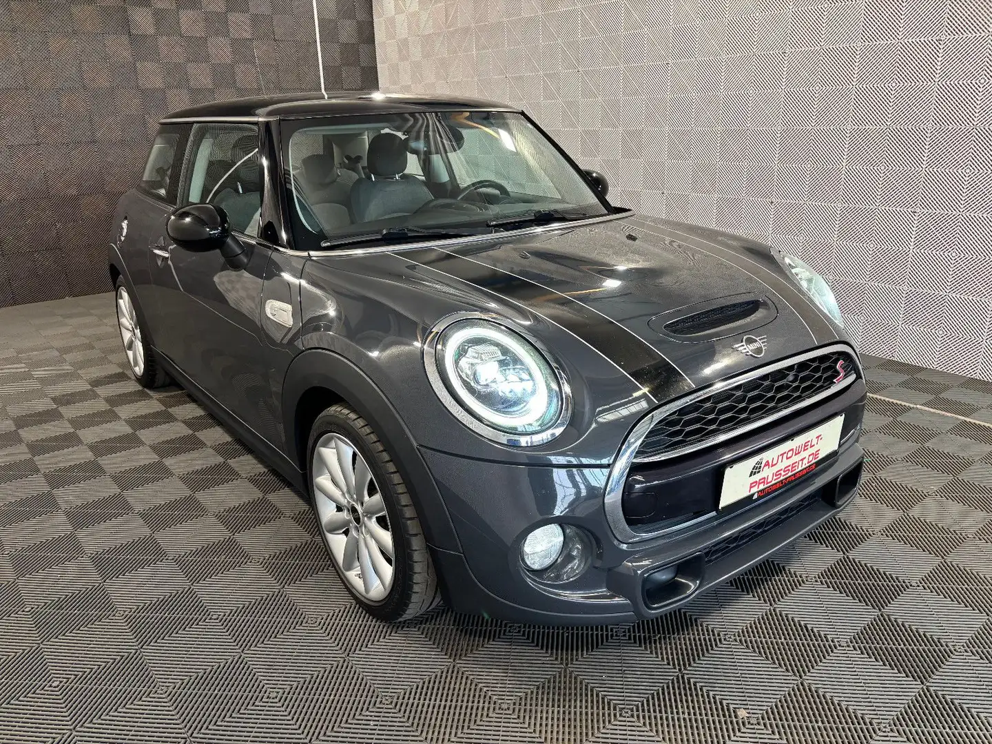 MINI Cooper S COOPER S*CHILI*LED-BUSINESS-SHZ-PDC-NAV-AMBIENTE Grau - 1