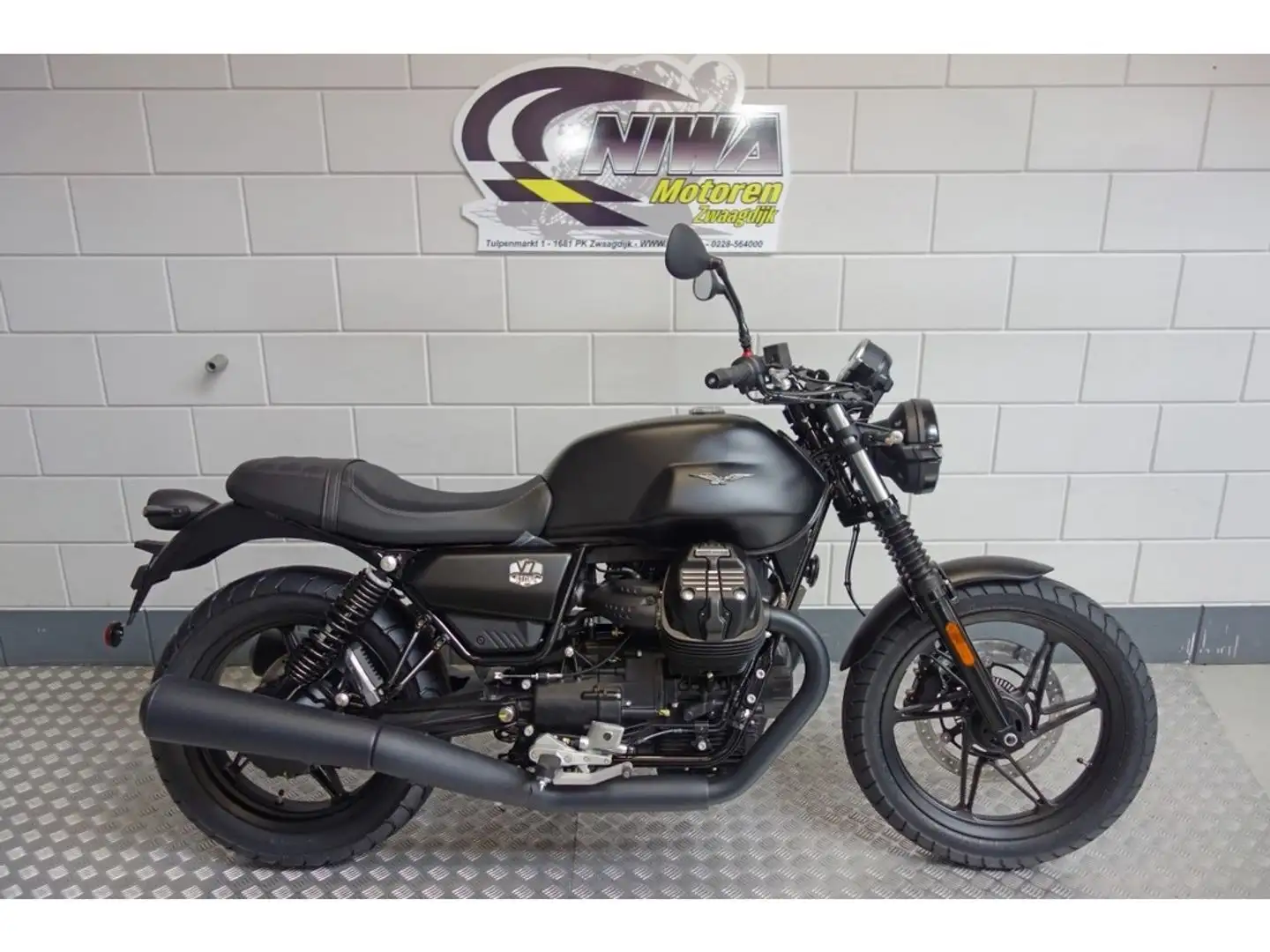 Moto Guzzi V7 Sport STONE Czarny - 1