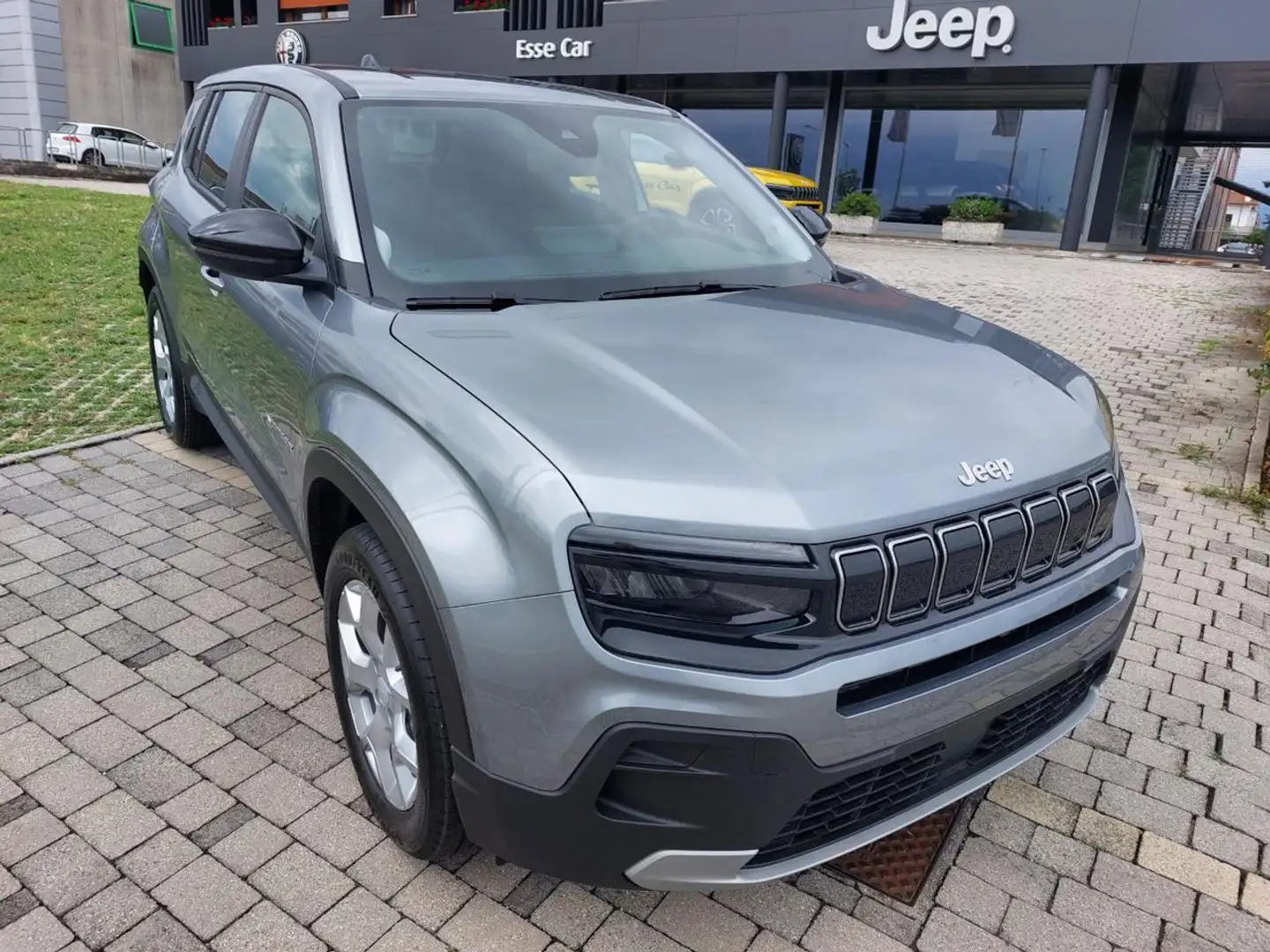 Jeep Avenger 1.2 Turbo Altitude MY25 Grigio - 1