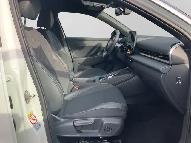 Volkswagen T-Roc view 4