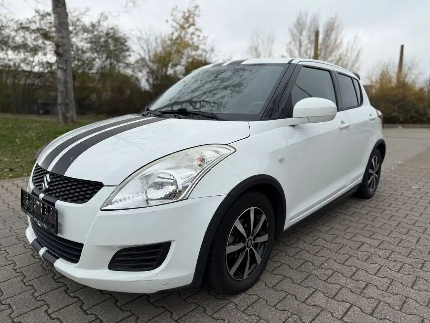 Suzuki Swift Club/SPORT/KLIMA/ Weiß - 1
