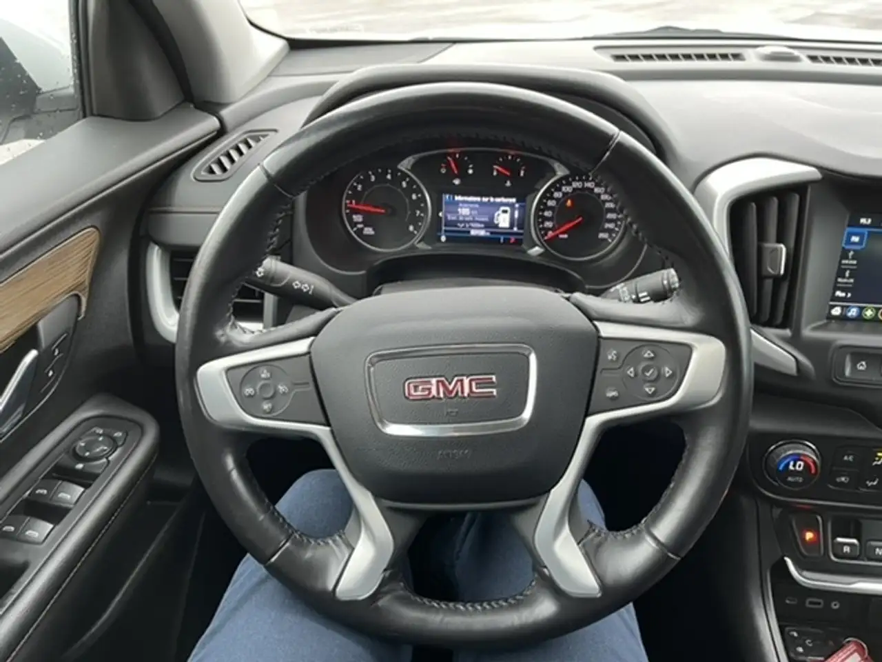 GMC Terrain снимка GMC Terrain