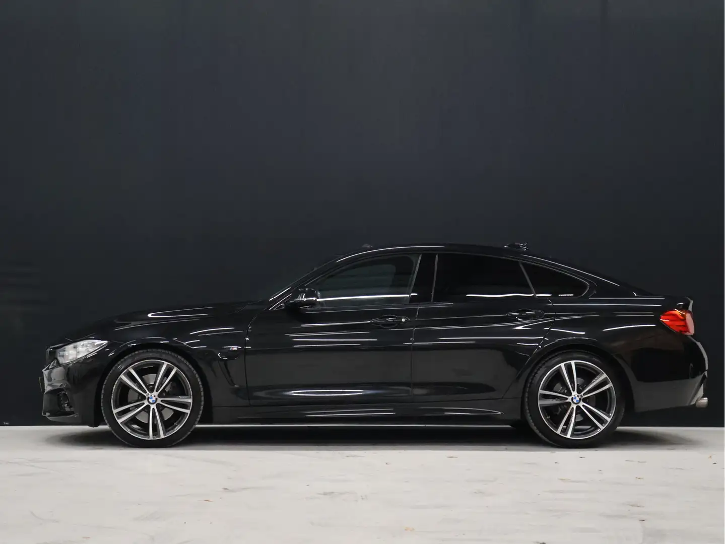 BMW 430 4-serie Gran Coupé 430i M Sport [SCHUIFKANTELDAK, Negro - 2