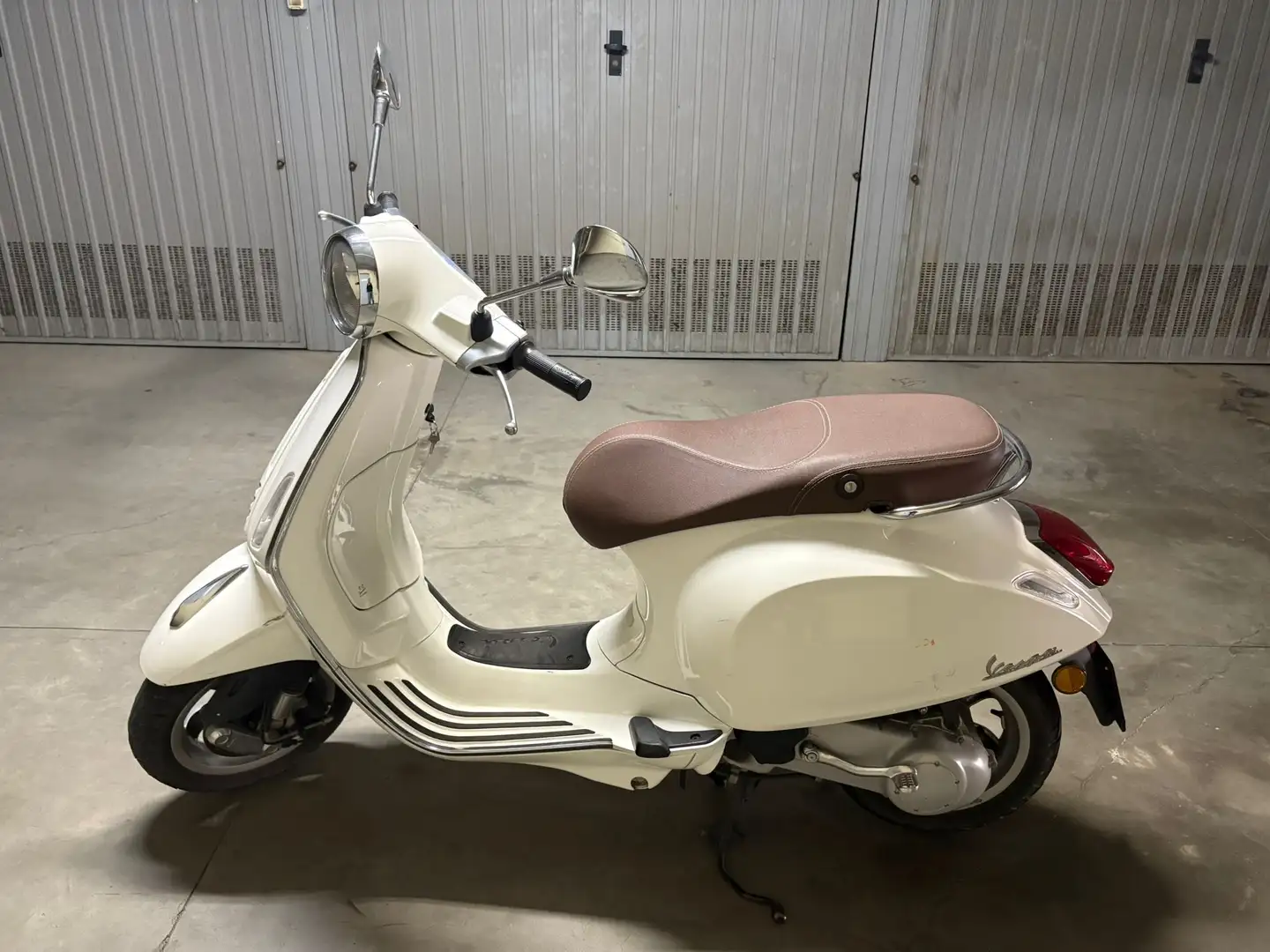 Vespa Primavera Vespa 50 primavera del 2017 colore bianco - 2