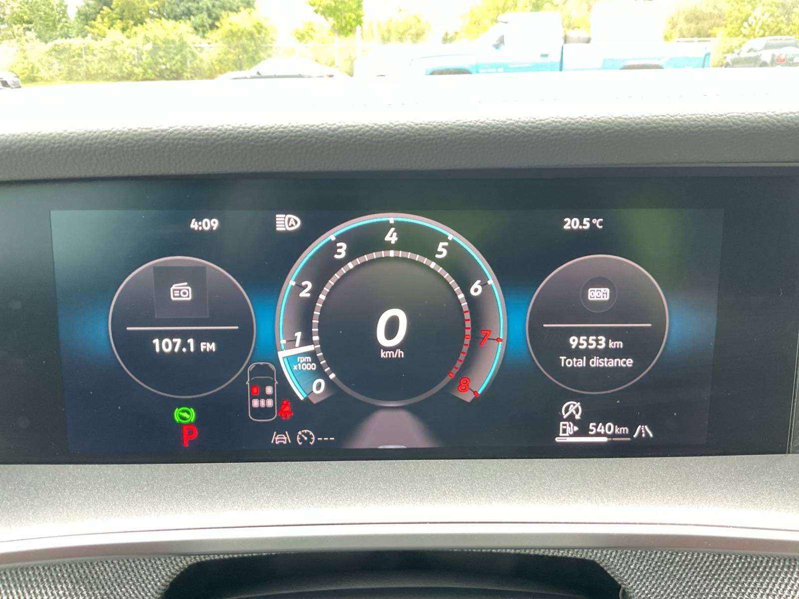 2026 Volkswagen Tiguan 2.0L Trendline! Save THOUSANDS!...Why Buy New? — photo 1