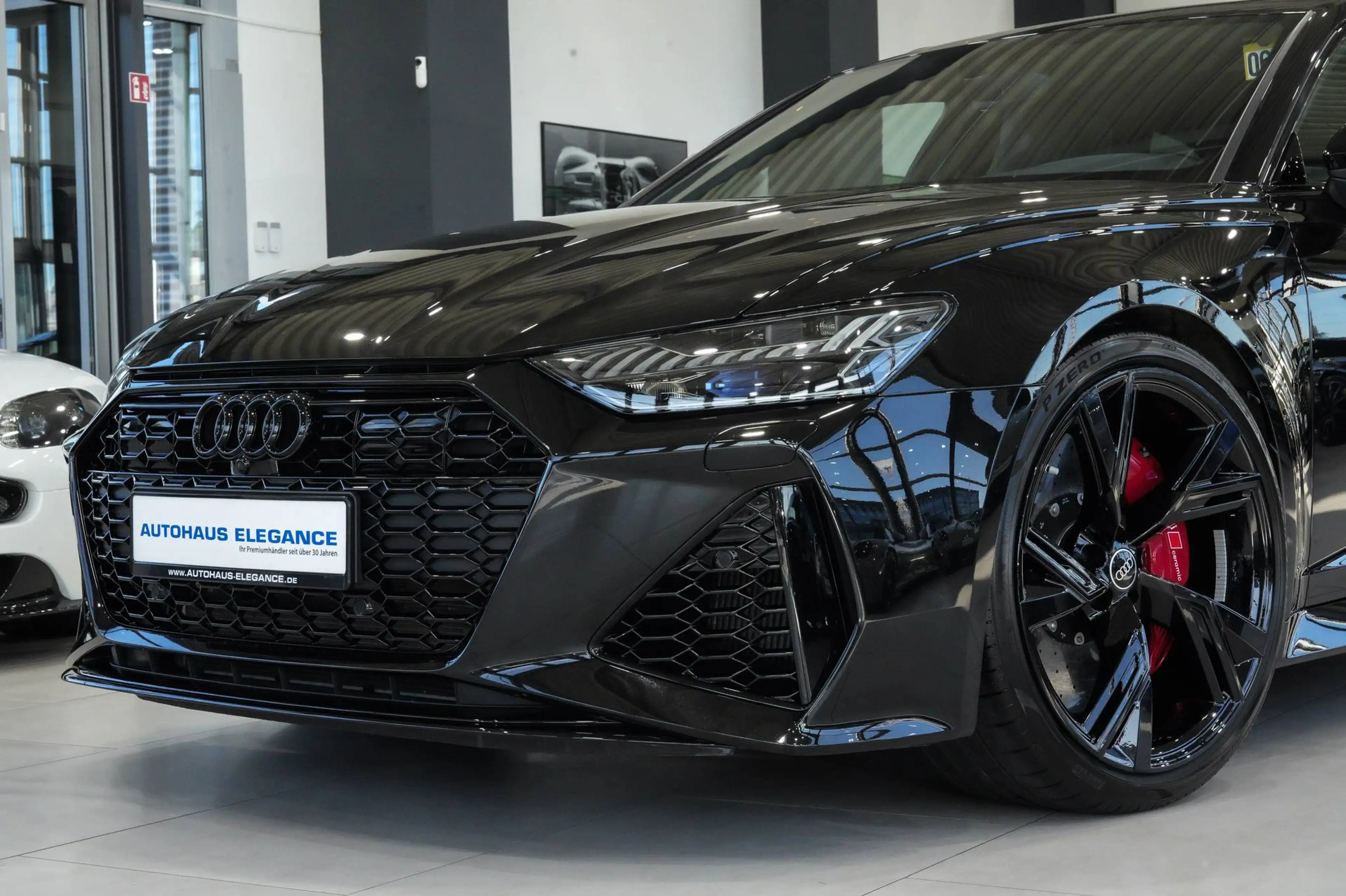 Audi RS6 Avant quattro*SPORTSITZE*KERAMIK*MATRIX*B&O* — photo 9