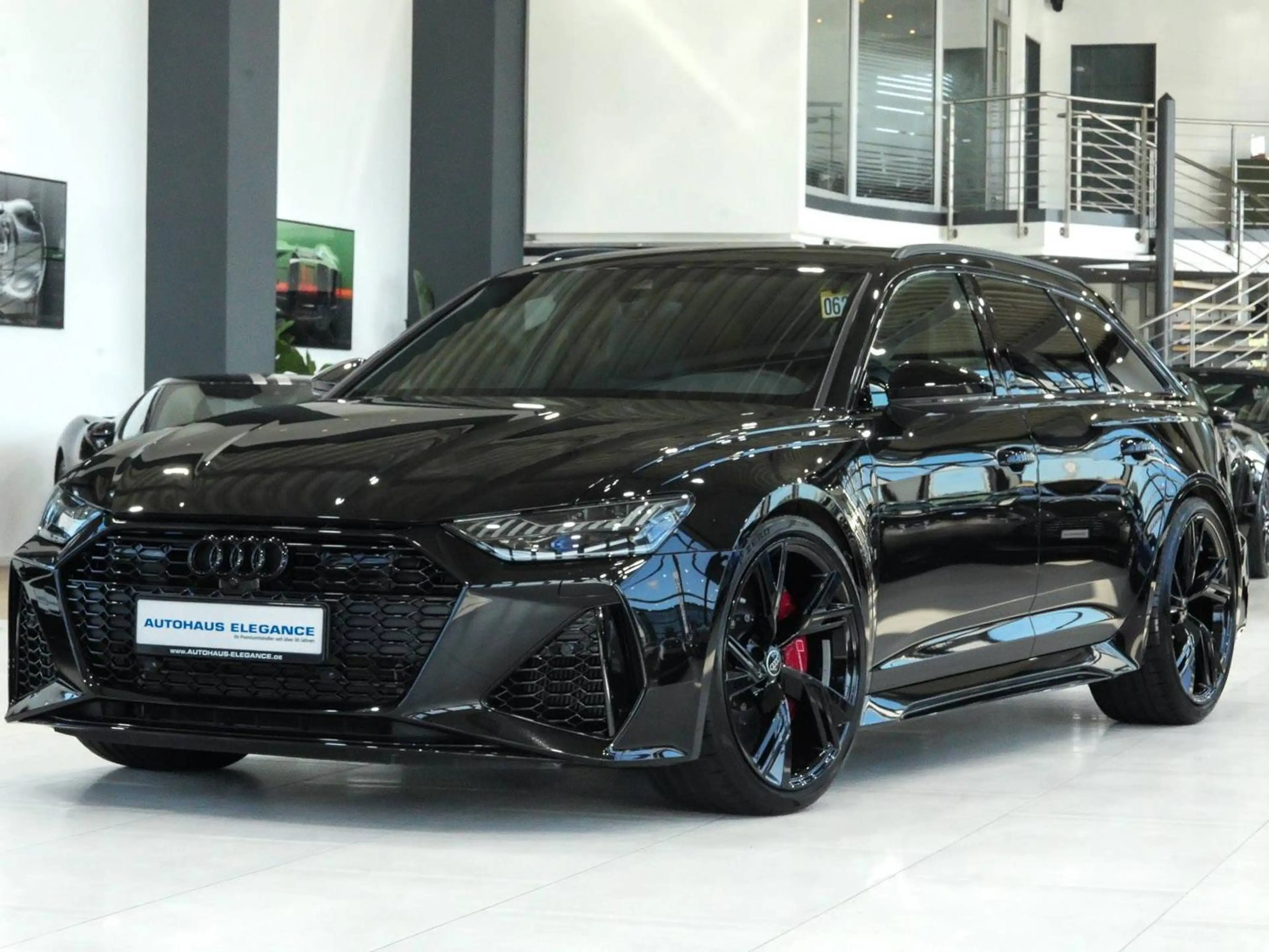 Audi RS6 Avant quattro*SPORTSITZE*KERAMIK*MATRIX*B&O*