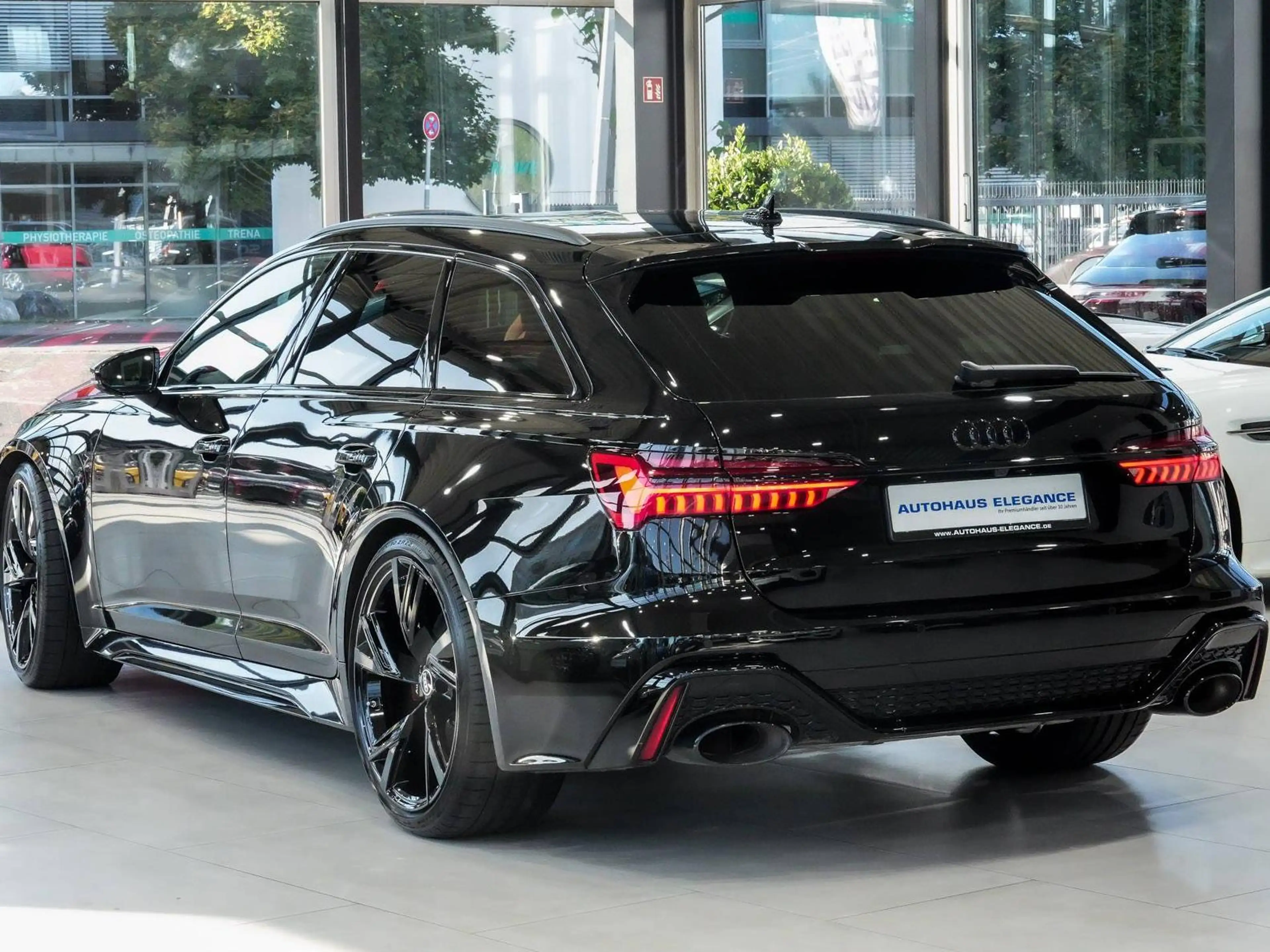 Audi RS6 Avant quattro*SPORTSITZE*KERAMIK*MATRIX*B&O* — photo 3