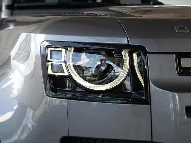 Land Rover Defender 110 X-DYN SE 3.0 250 AWD Ansicht 13
