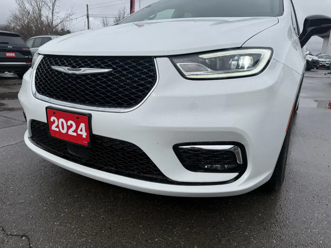 Chrysler Pacifica снимка Chrysler Pacifica