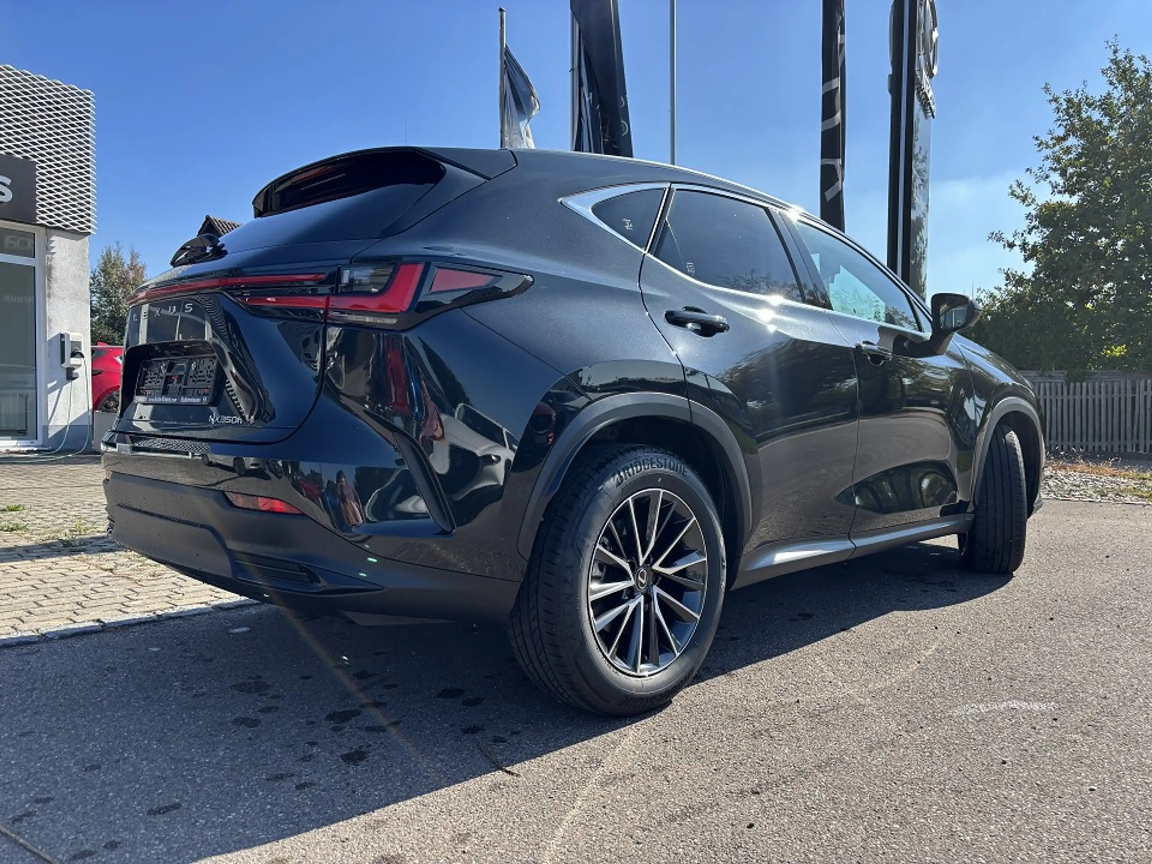 Lexus NX 350h Executive Line E-Four Head-up 360°-Kamera — photo 4