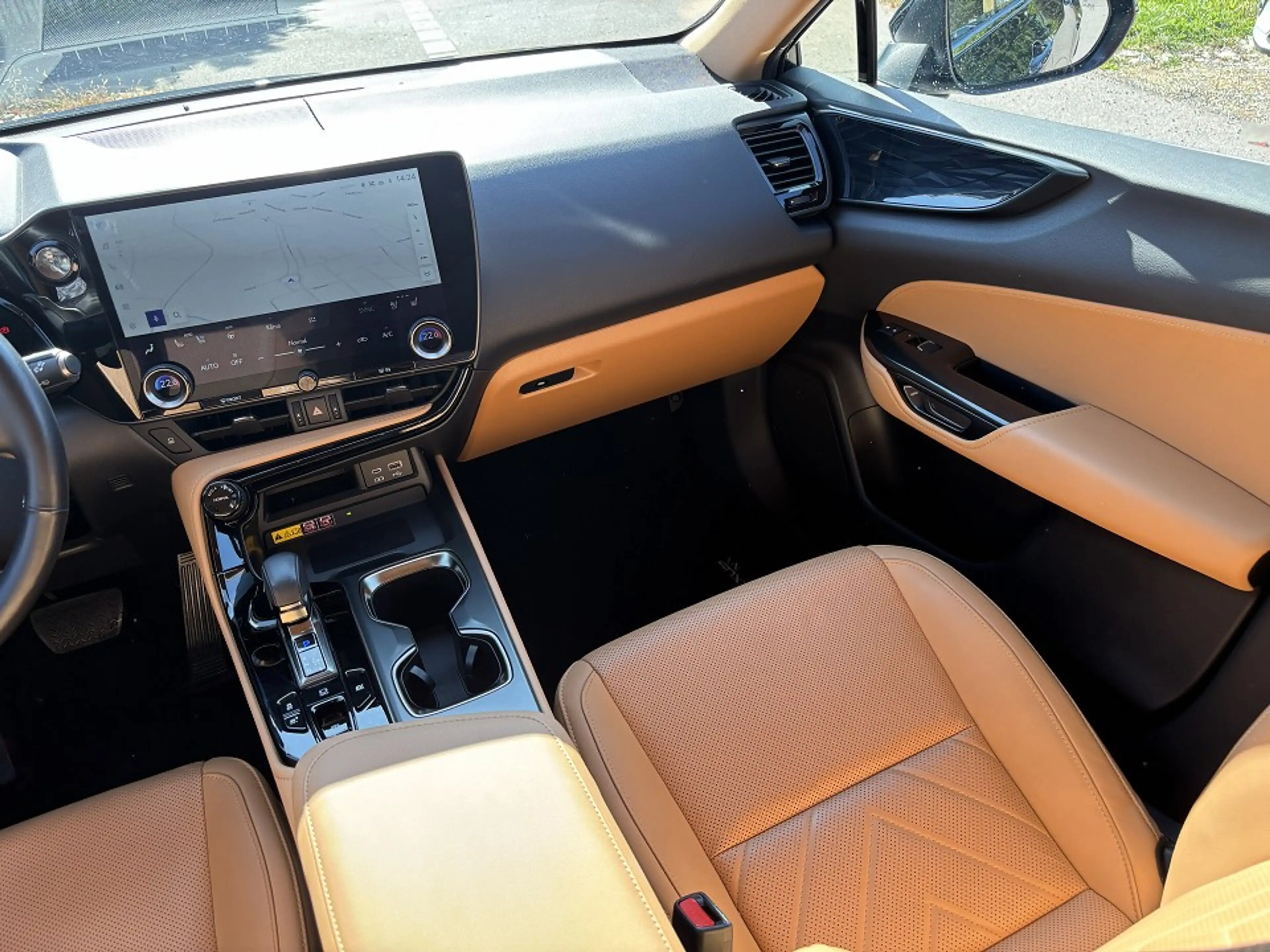 Lexus NX 350h Executive Line E-Four Head-up 360°-Kamera — photo 15