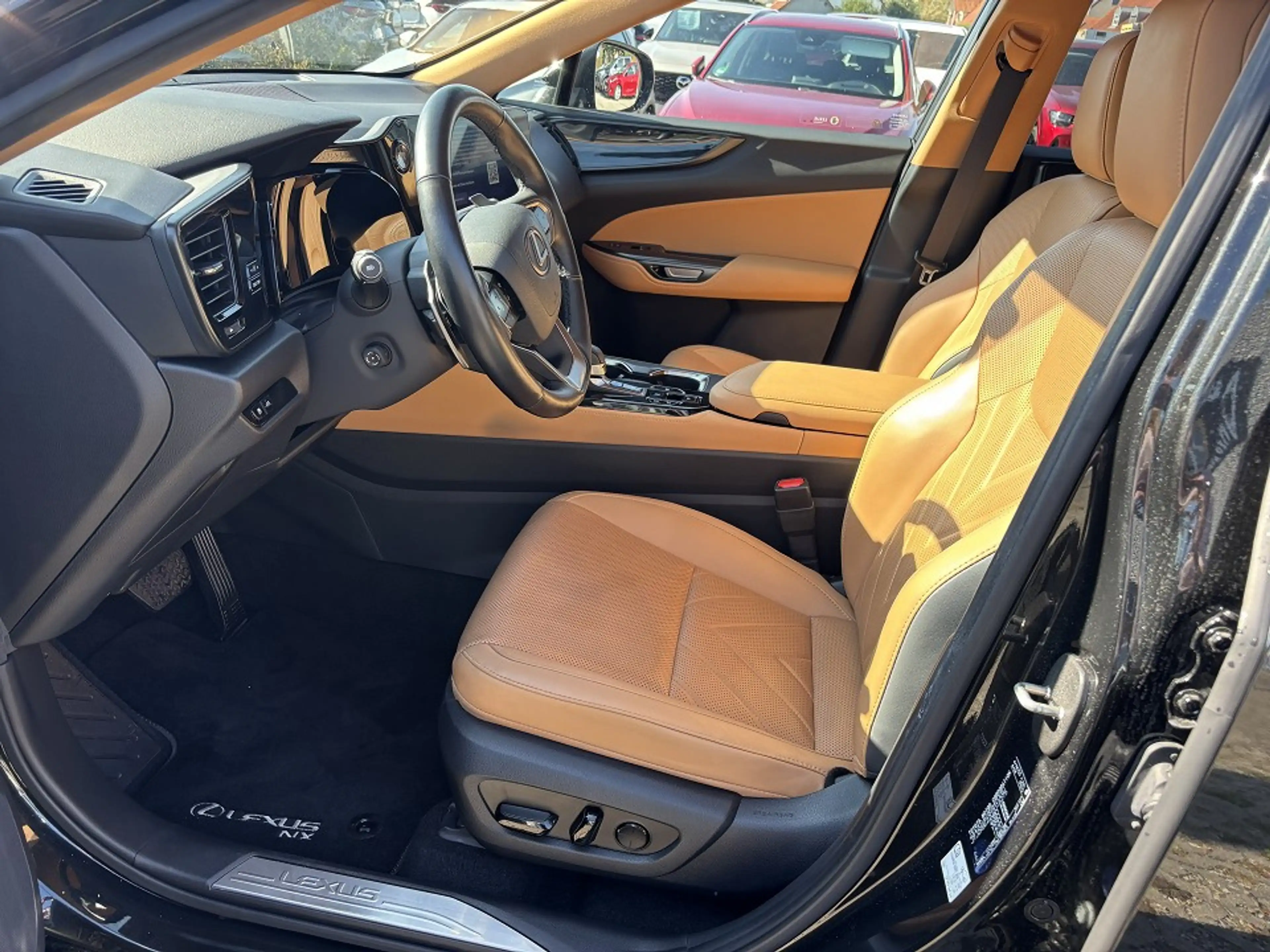 Lexus NX 350h Executive Line E-Four Head-up 360°-Kamera — photo 11