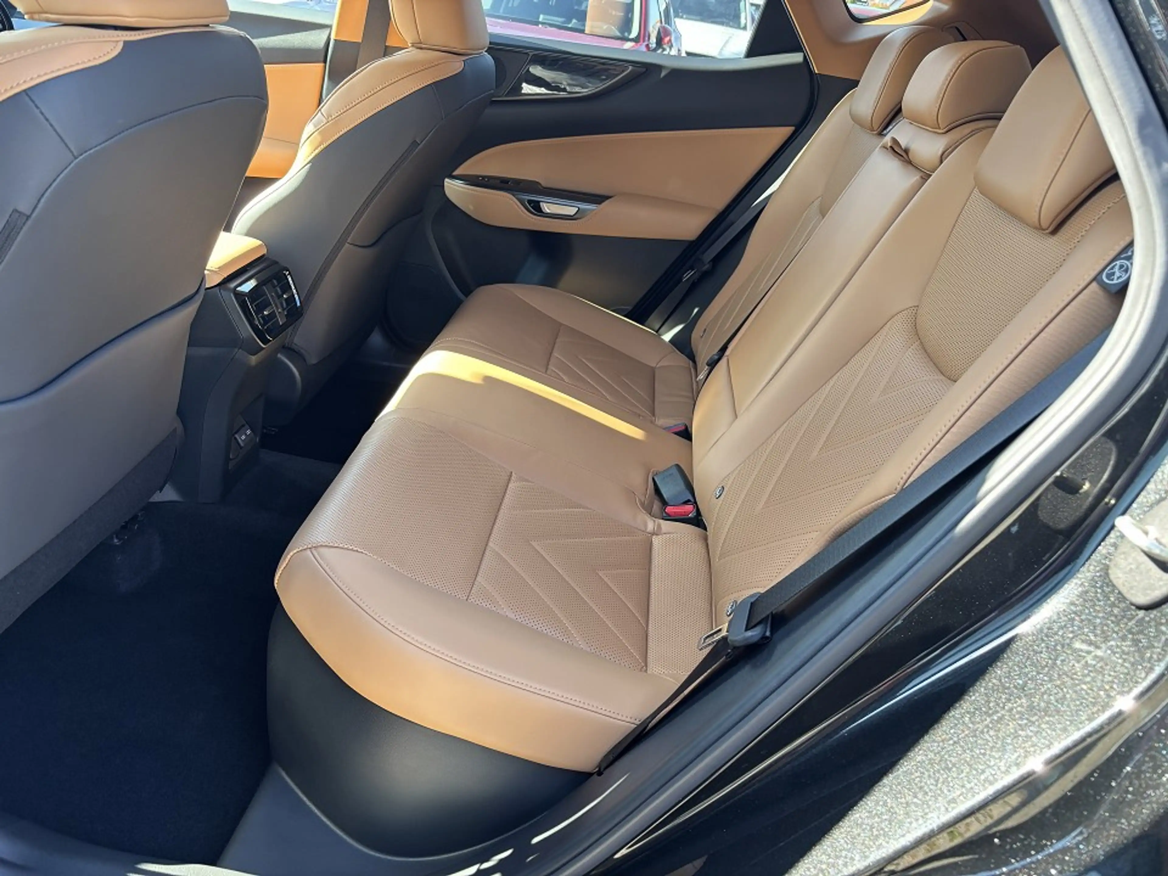 Lexus NX 350h Executive Line E-Four Head-up 360°-Kamera — photo 9