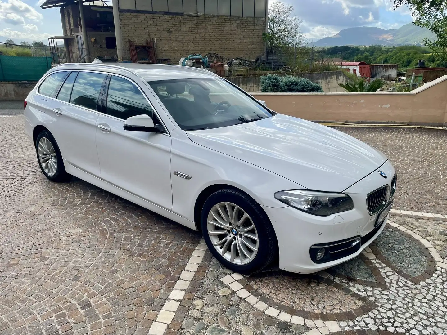 BMW 525 525d Touring xdrive Luxury auto E6 - 1