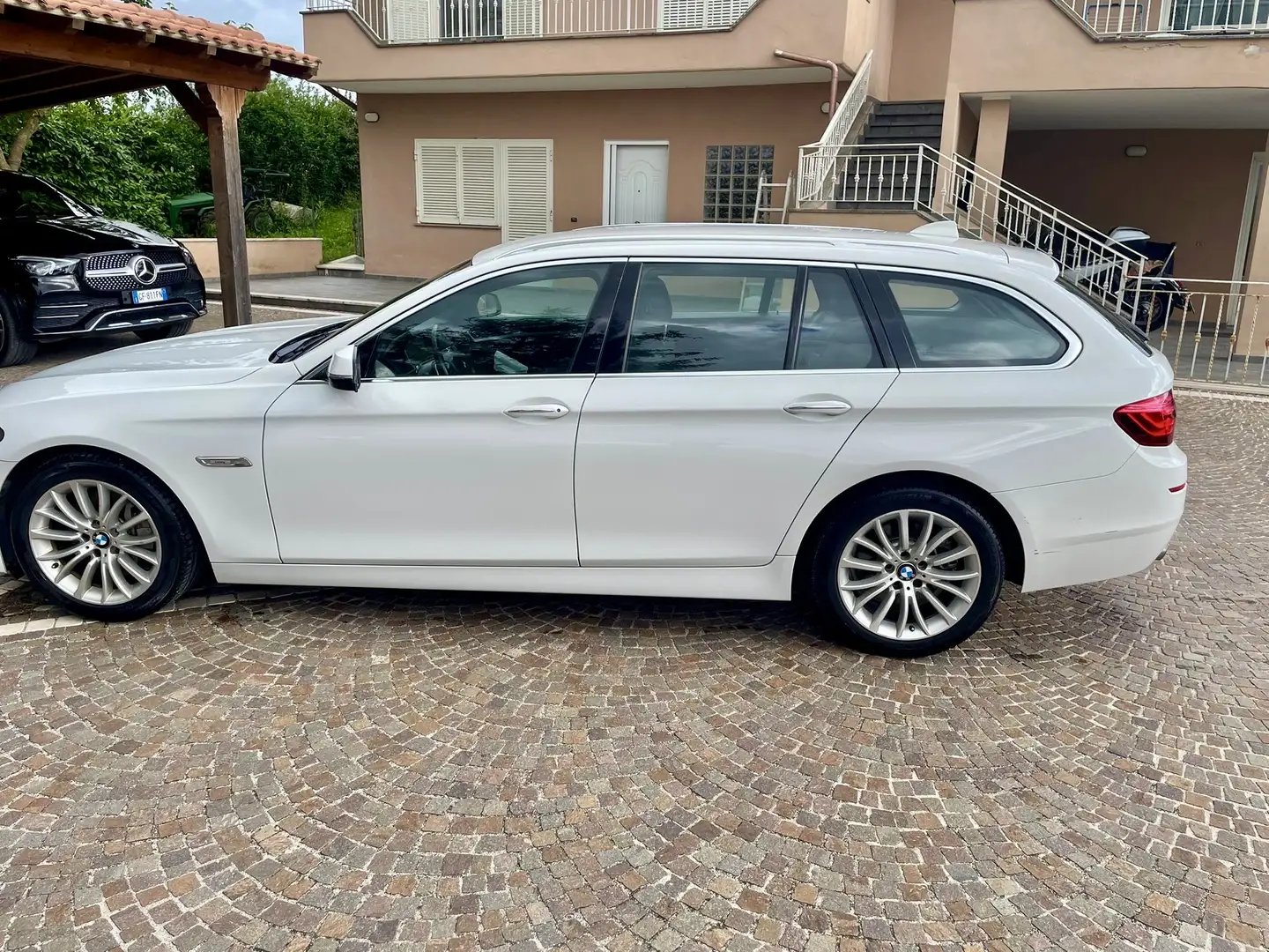 BMW 525 525d Touring xdrive Luxury auto E6 - 2