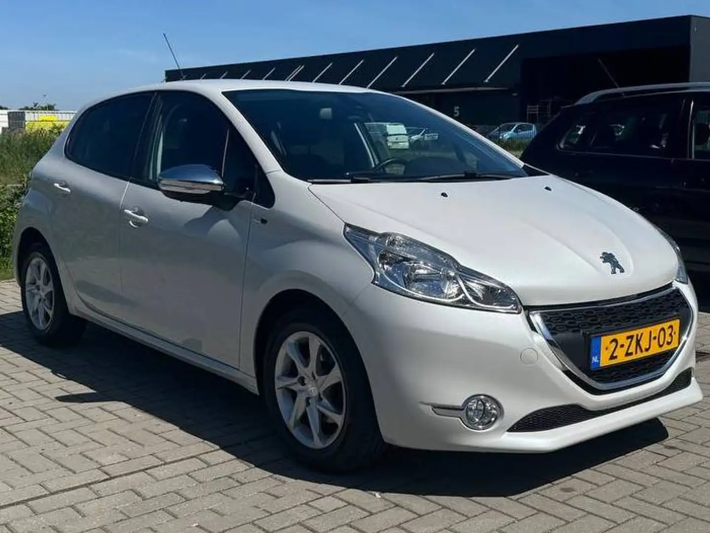 Peugeot 208 1.2 PT Style Pack Blanc - 2