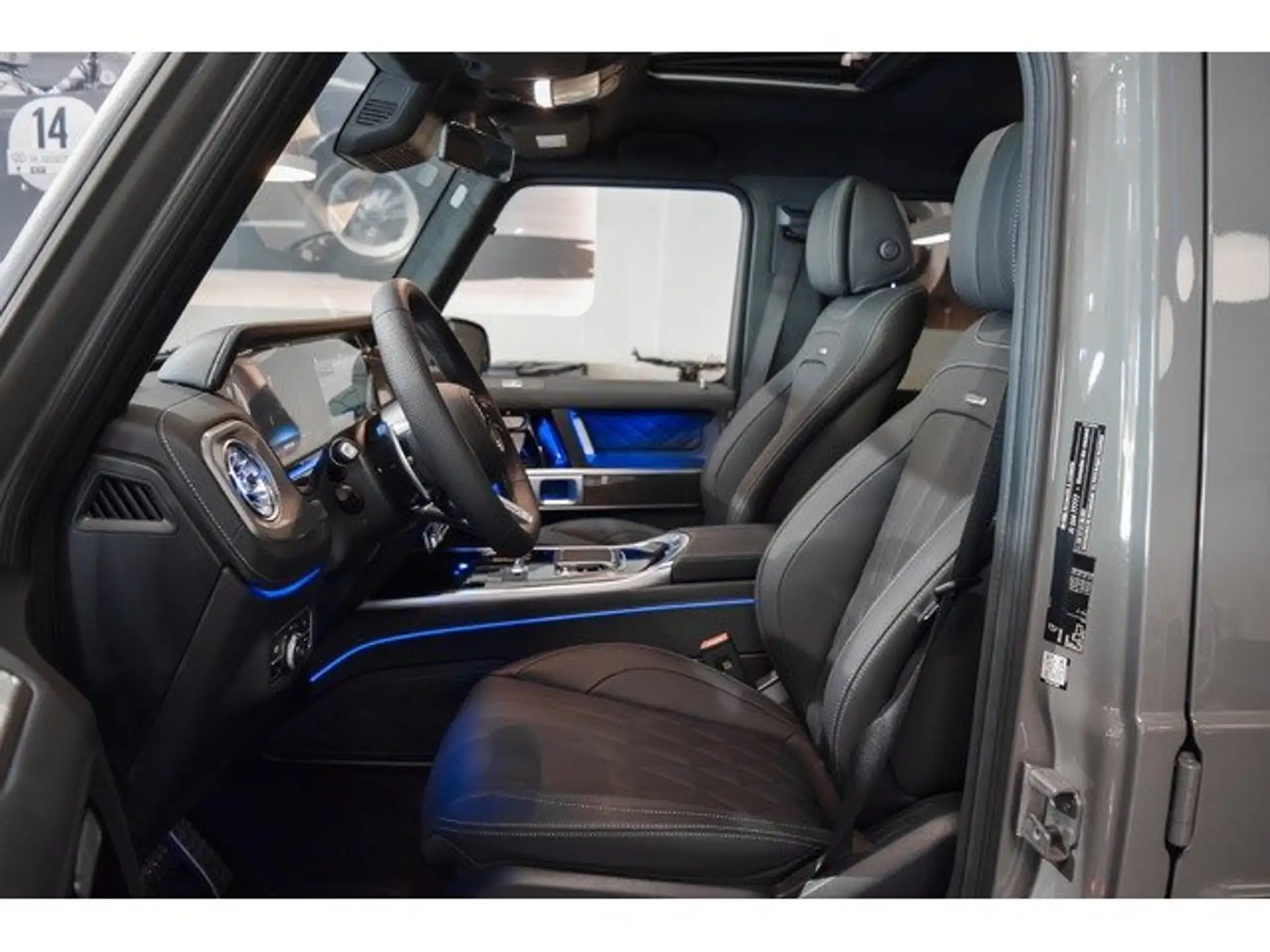 벤츠 G-Class G 63 AMG 2026 회색 사진 5