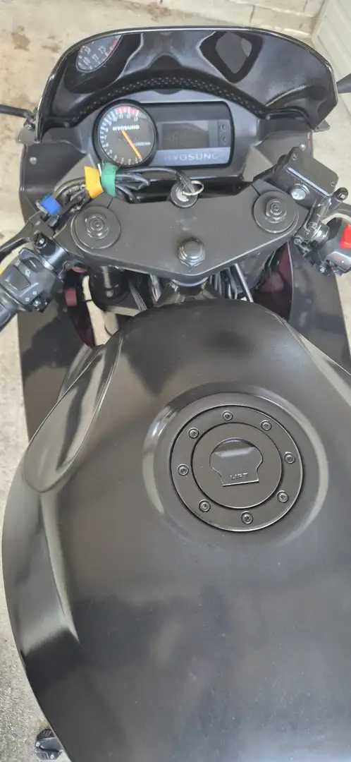 Hyosung GT 650 Zwart - 2