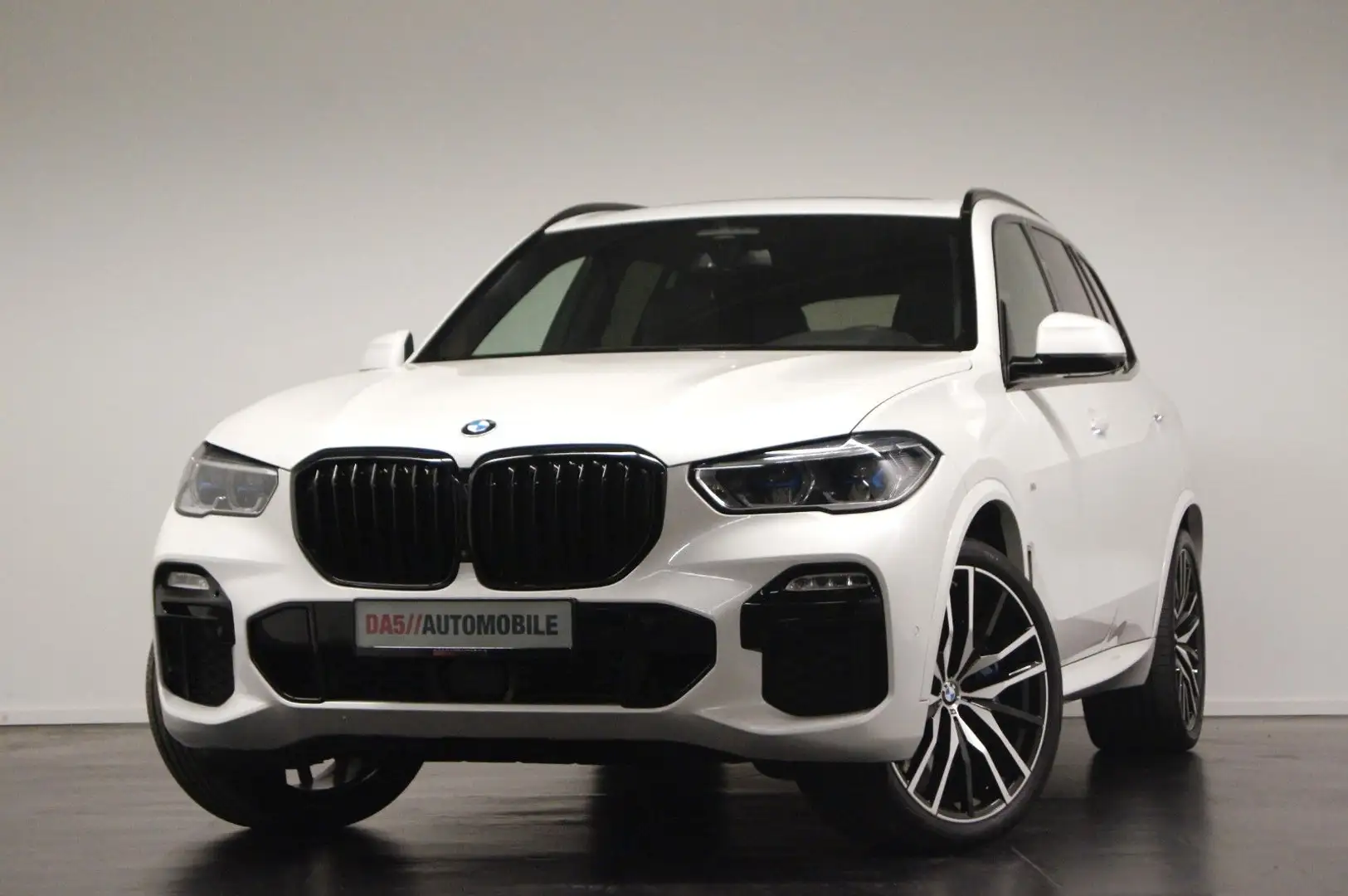 BMW X5 xDrive 30d M SportPANO|H/K|AHK|LASER|360°|HUD Bílá - 1