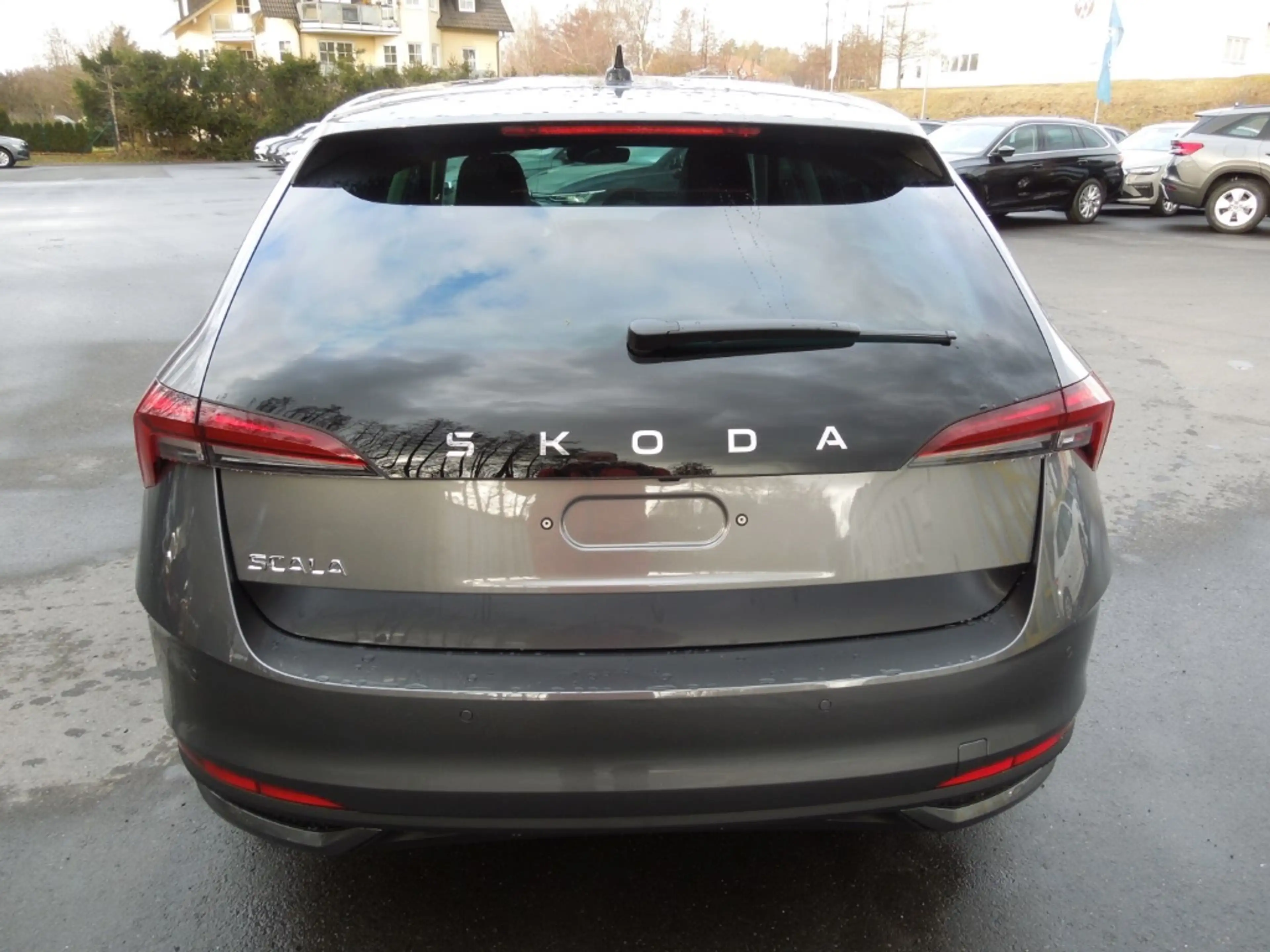 Skoda Scala 1.5TSI DSG Premium/LED/Navi/Sitzheizung — photo 5