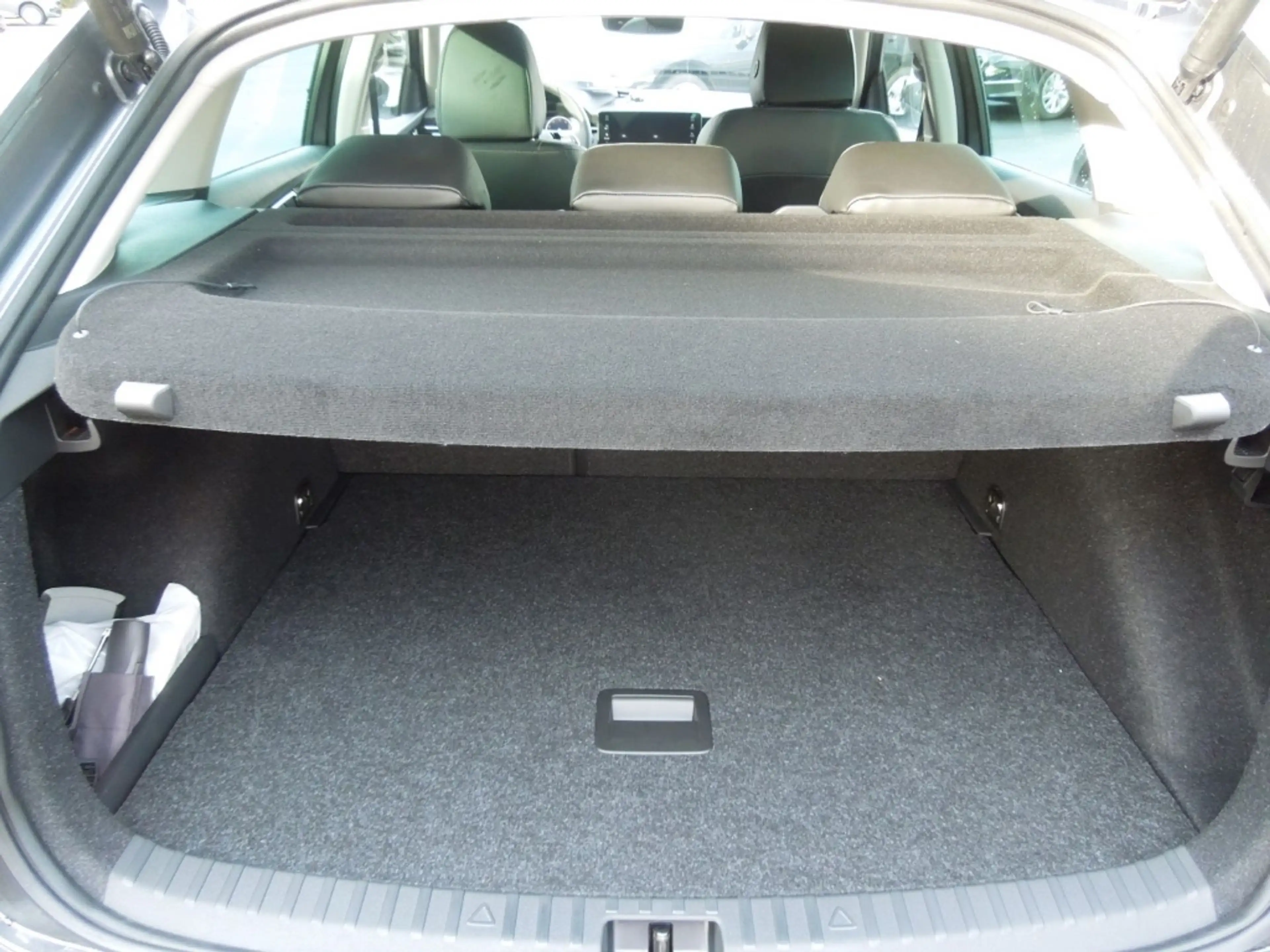Skoda Scala 1.5TSI DSG Premium/LED/Navi/Sitzheizung — photo 13