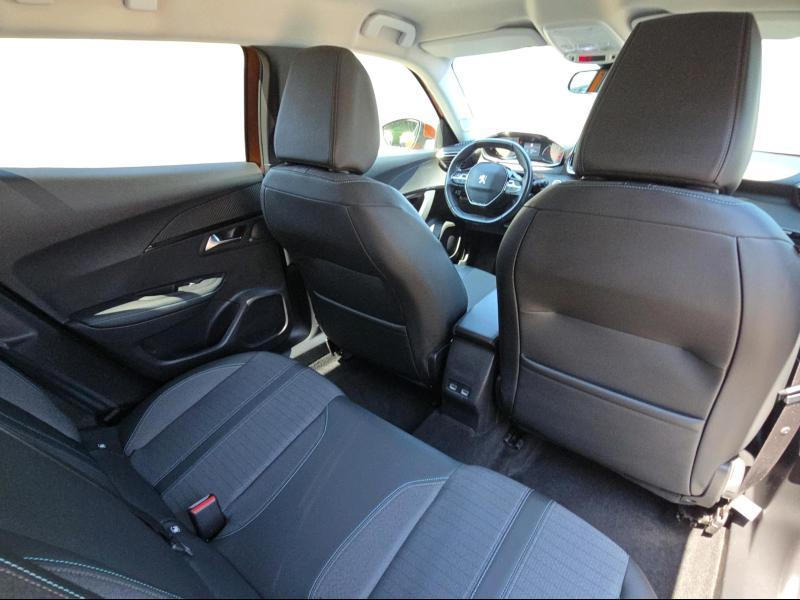 Peugeot 2008 Allure 1.2i 130pk - Carplay - LED - PDC — photo 13