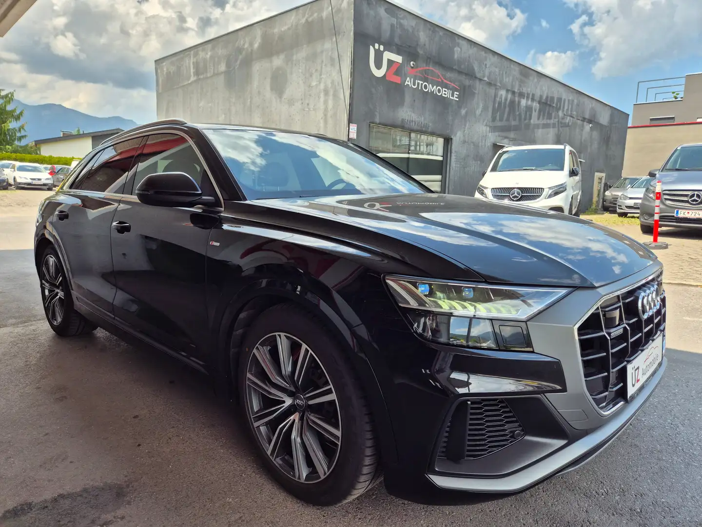 Audi Q8 *NAVI*RÜCKFAHKAMERA*SOUNDSYS* 55 TFSI quattro Schwarz - 1