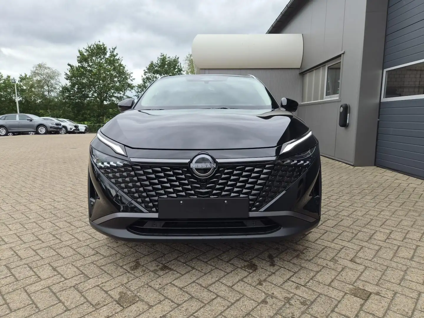 Nissan Qashqai 1.3 DIG-T MHEV 158 PS X-Tronic N-Connecta Teil-... Schwarz - 2