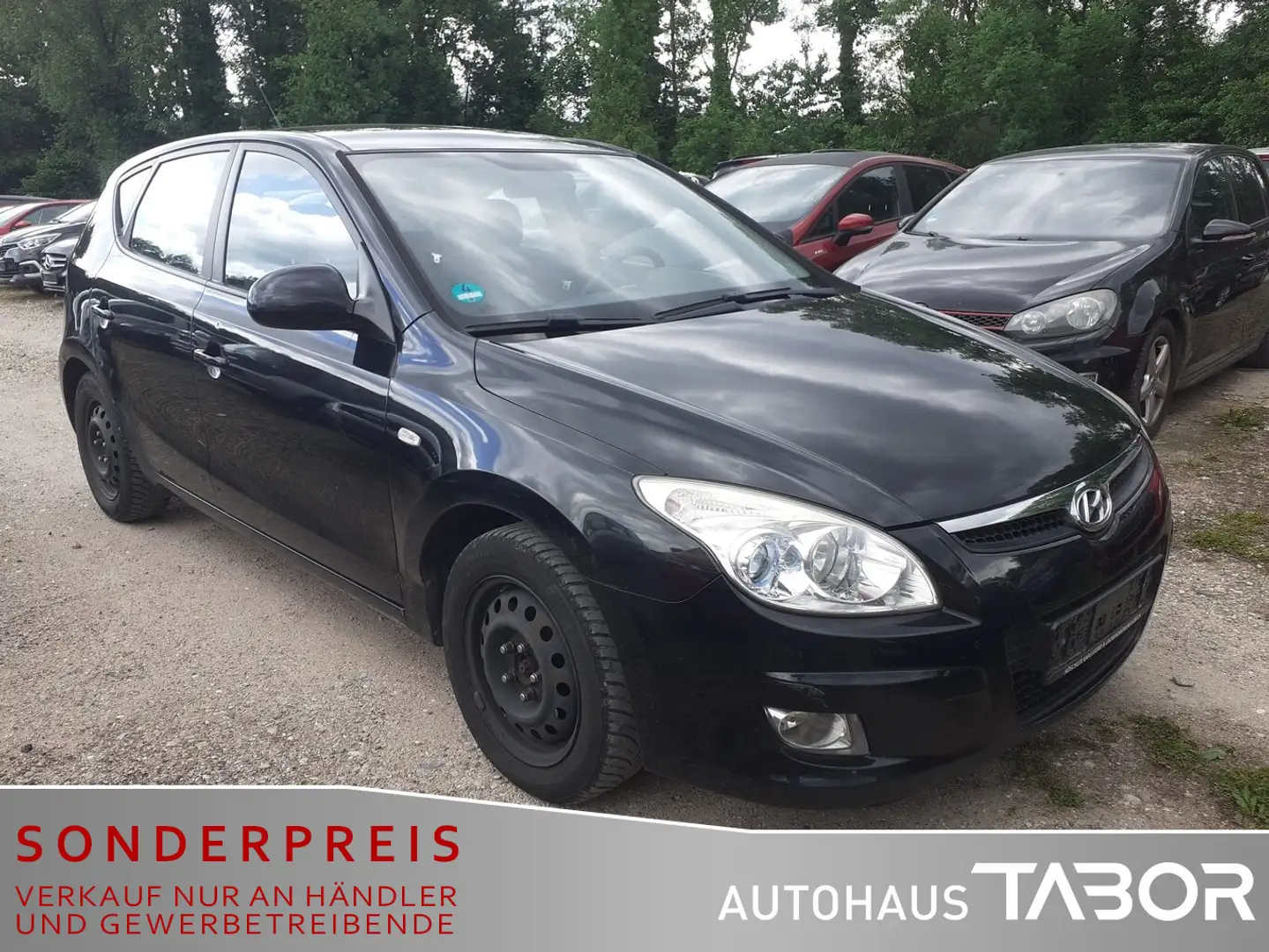 Hyundai i30 1.4 Comfort Klima el.FH RadioCD ZV Schwarz - 2