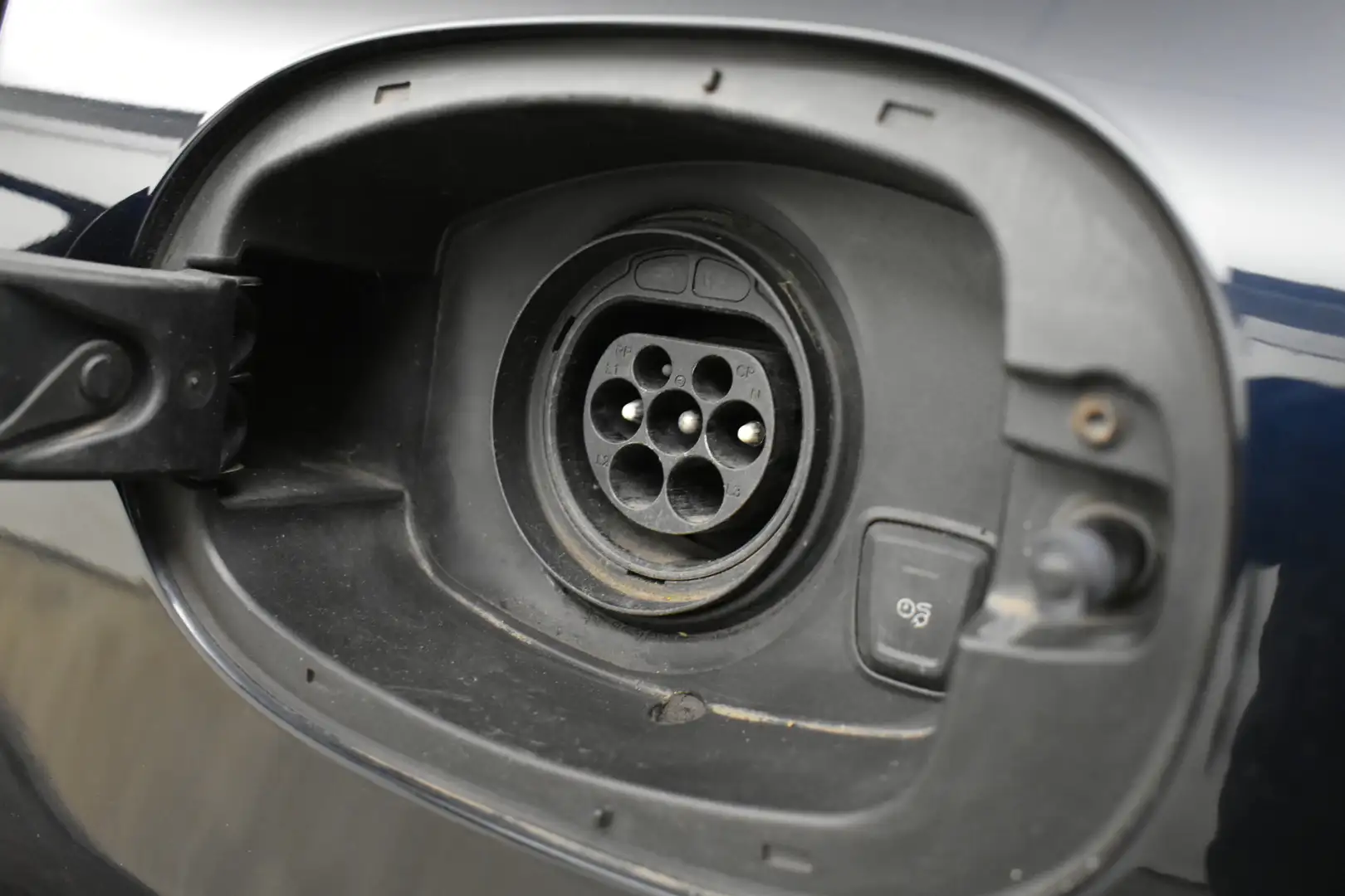 Porsche Cayenne 3.0 S E-Hybrid Panoramadak Bose Luchtvering Blauw - 2