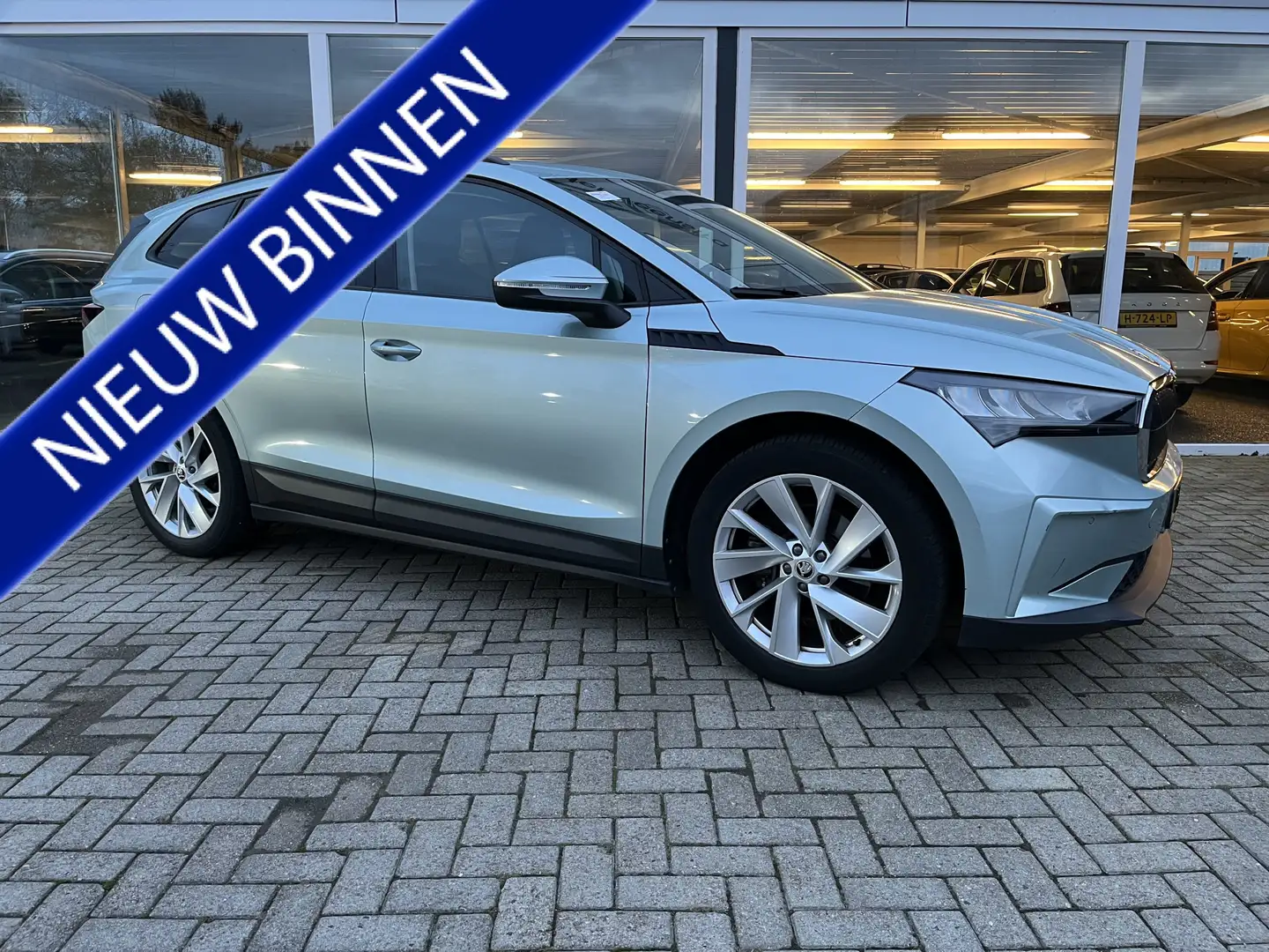 Skoda Enyaq iV 60 Leer / Schuif-kantel / Led / camera Gris - 1