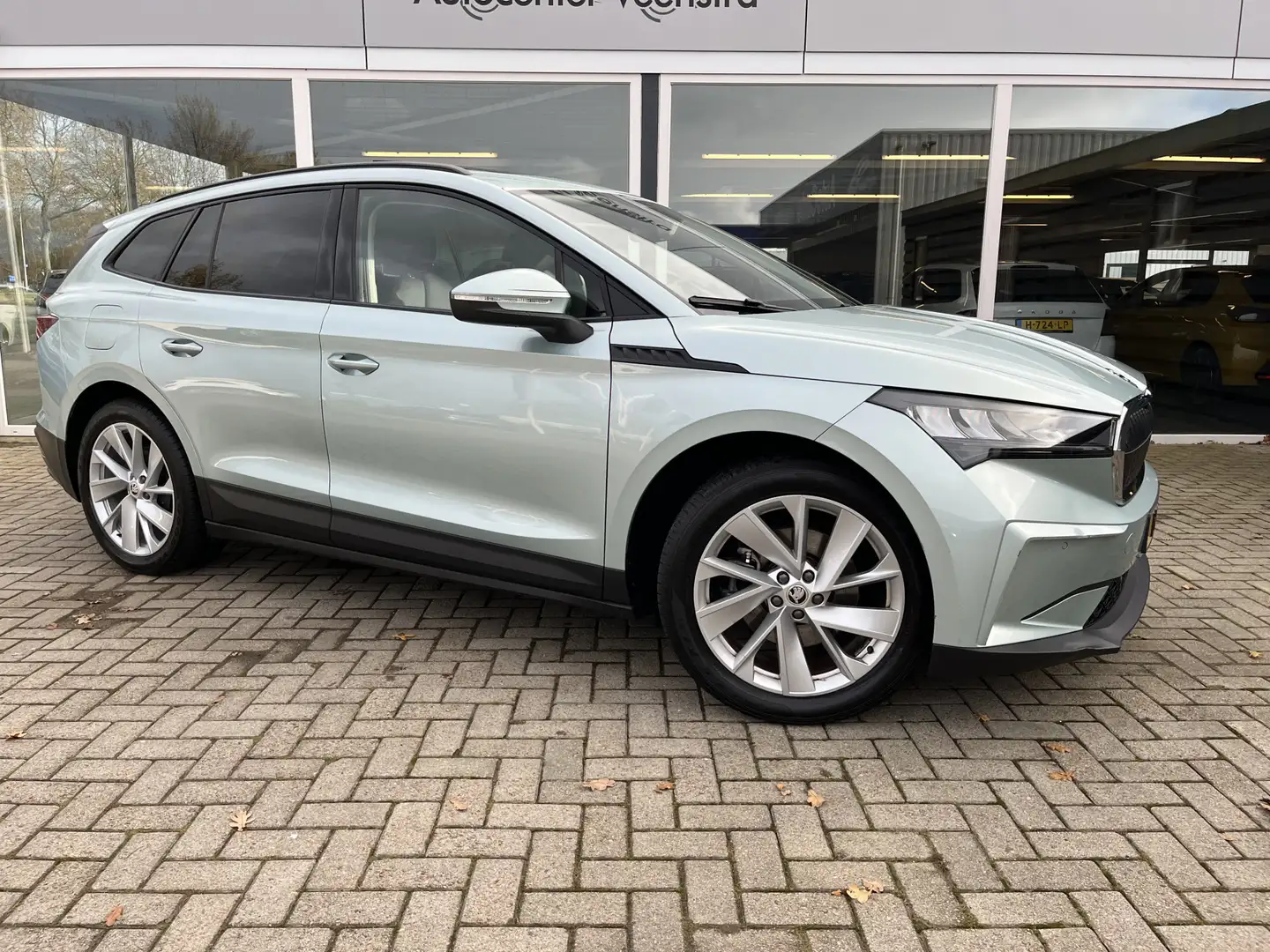 Skoda Enyaq iV 60 Leer / Schuif-kantel / Led / camera Gris - 1