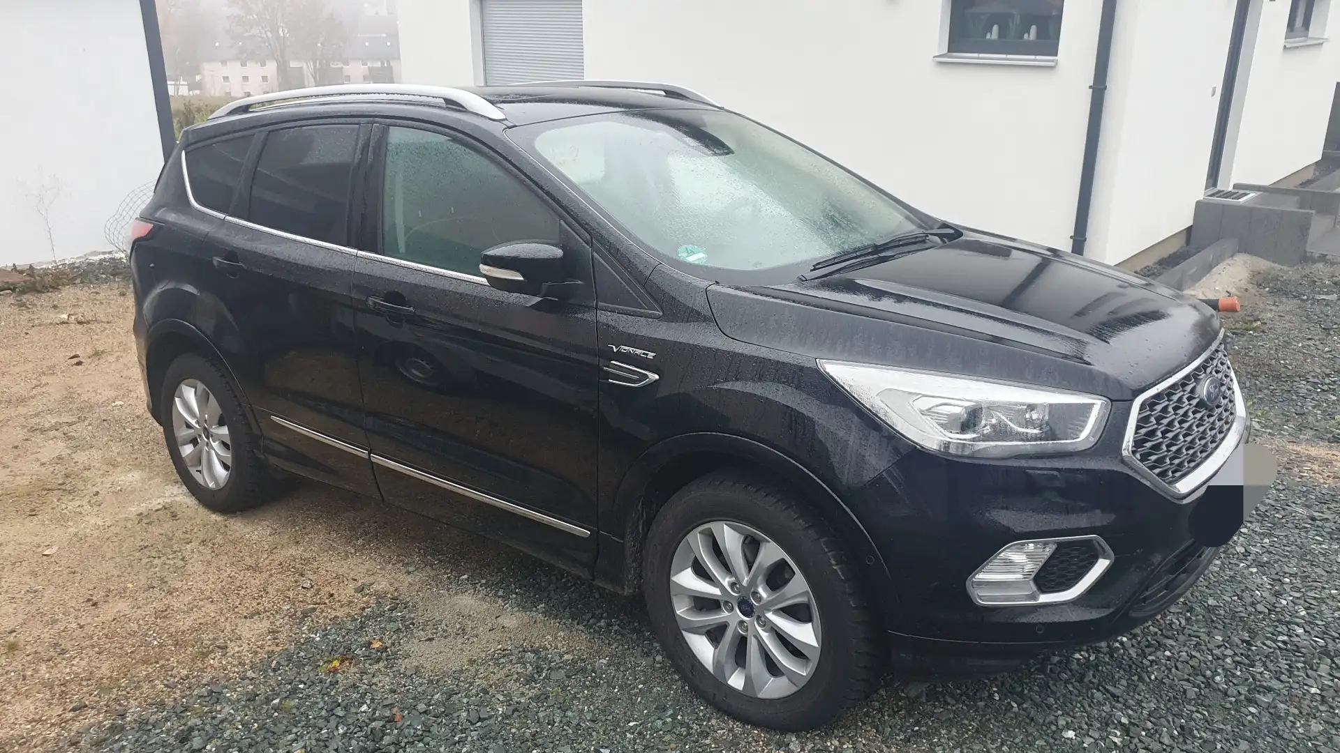 Ford Kuga Vignale Schwarz - 1
