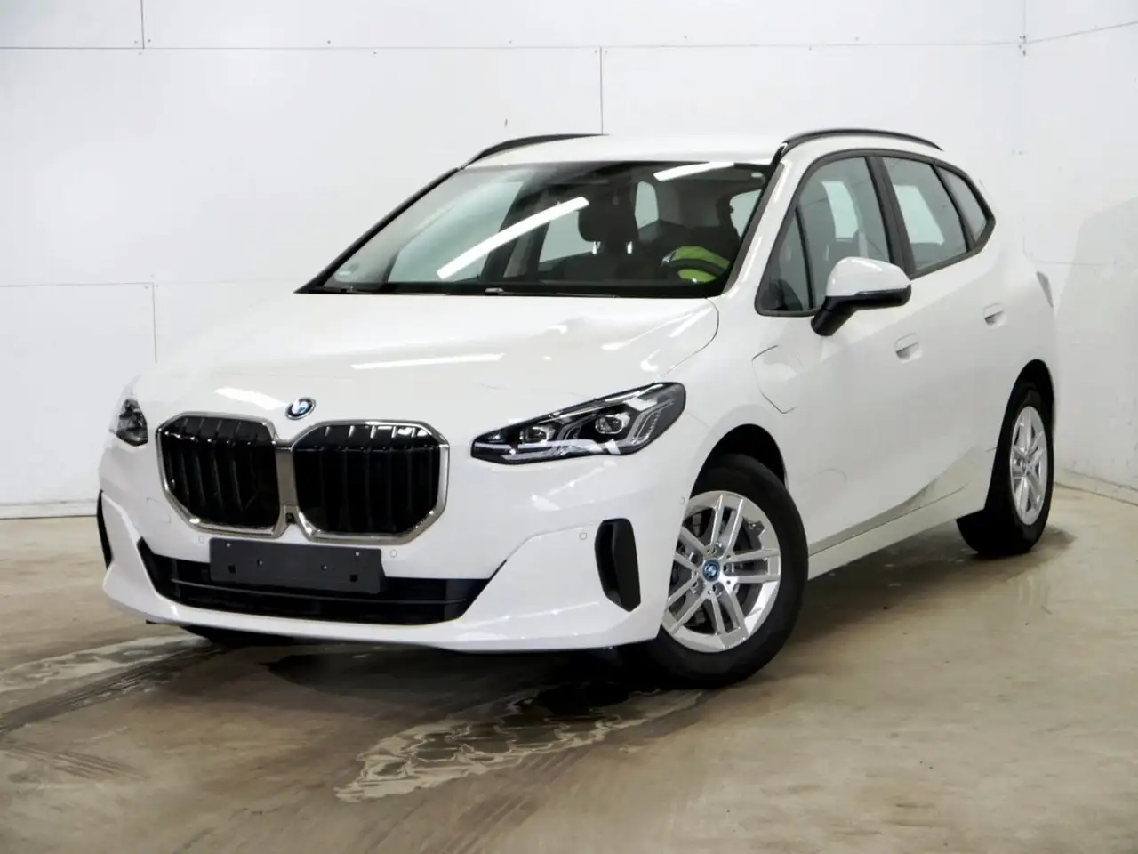 BMW 225
